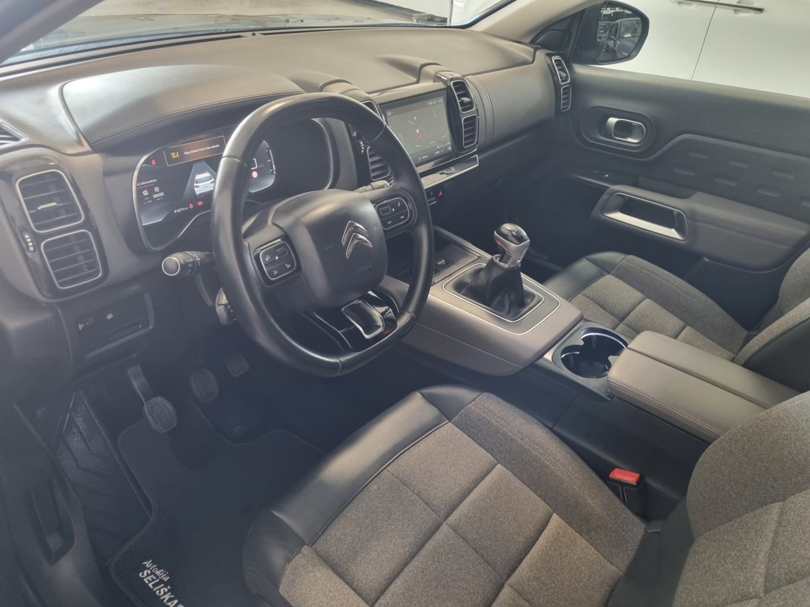 Citroën C5 Aircross 1.2 PT Feel - VLEČNA KLJUKA - POTRJENA SERVISNA, fotografija 8