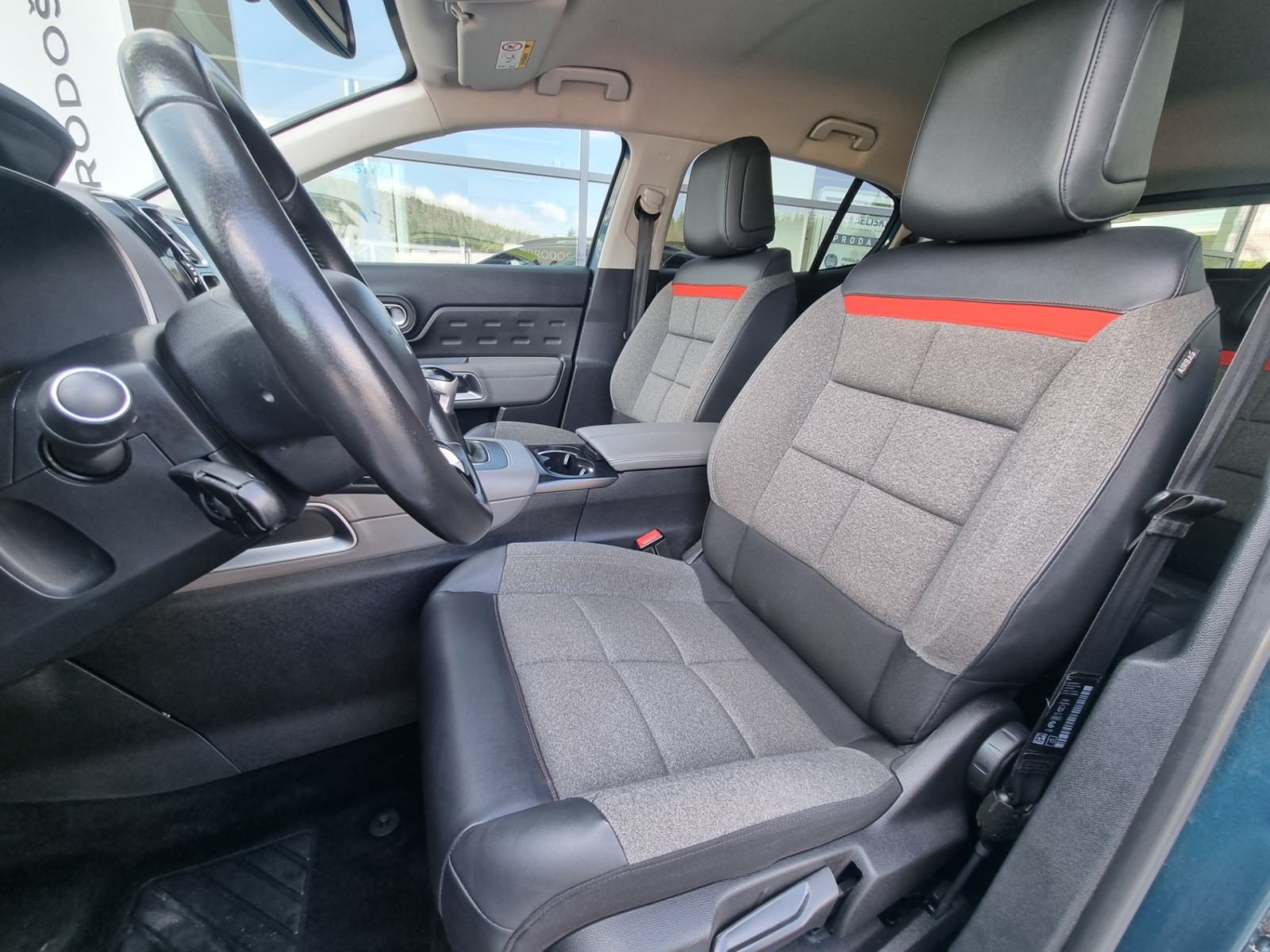 Citroën C5 Aircross 1.2 PT Feel - VLEČNA KLJUKA - POTRJENA SERVISNA, fotografija 14