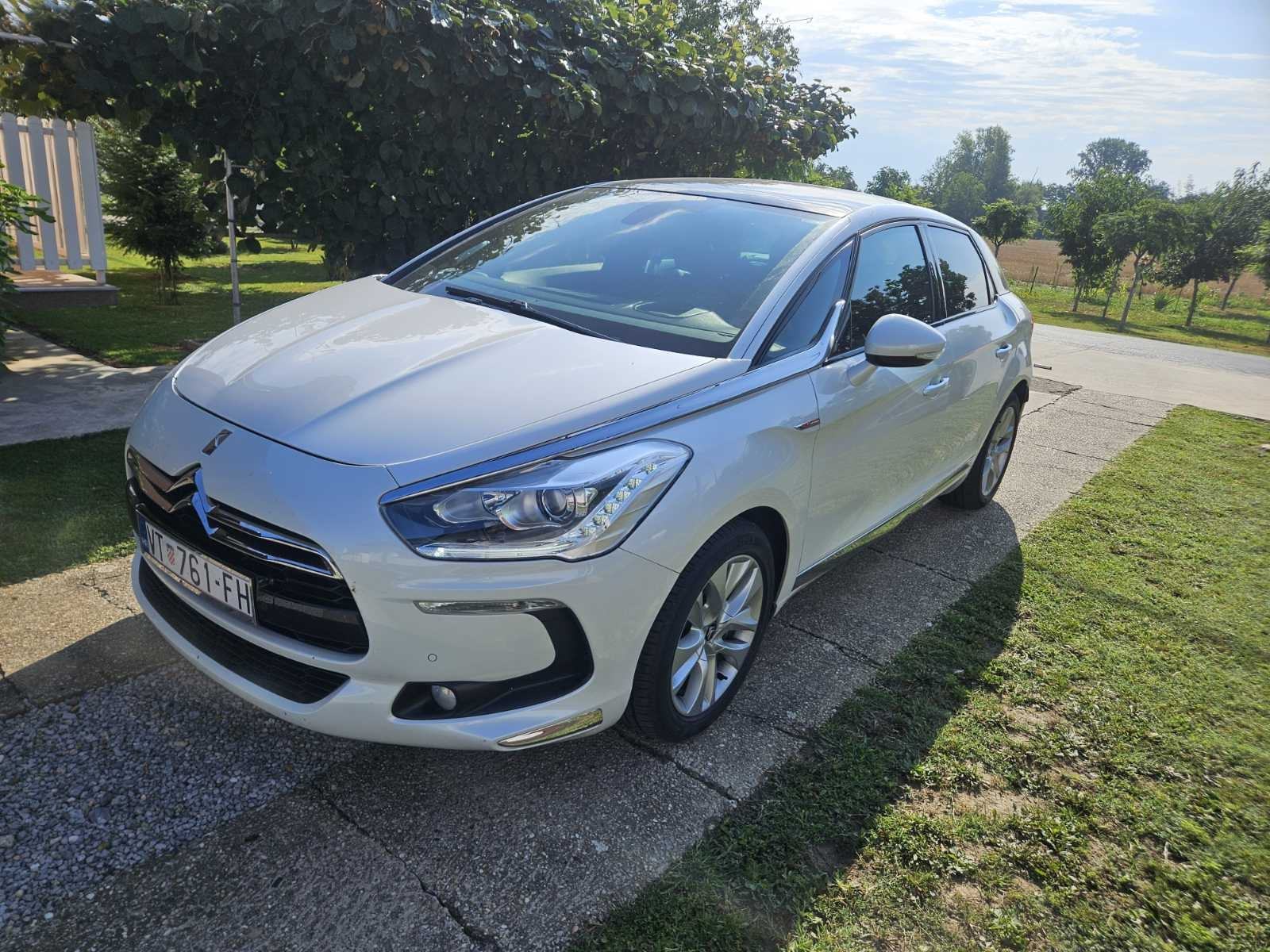 Citroën DS5 1,6 e-HDi automatik, fotografija 2
