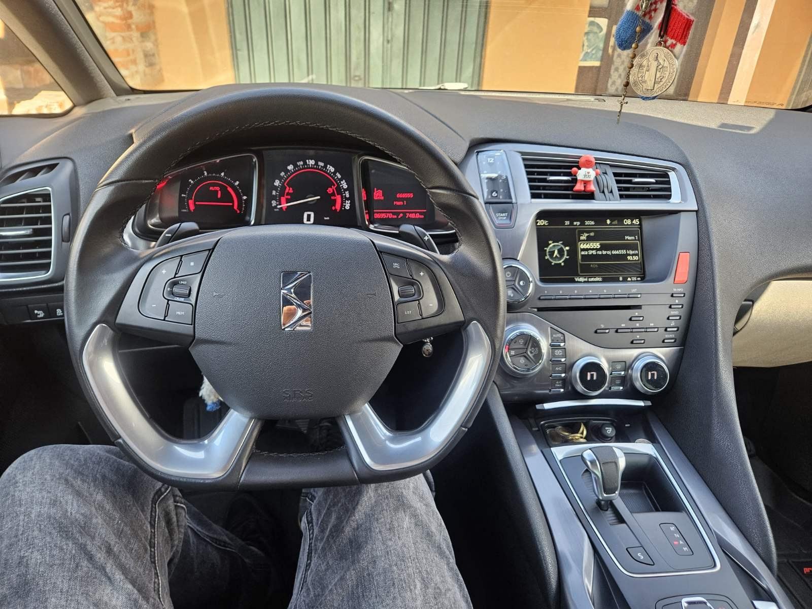 Citroën DS5 1,6 e-HDi automatik, fotografija 6