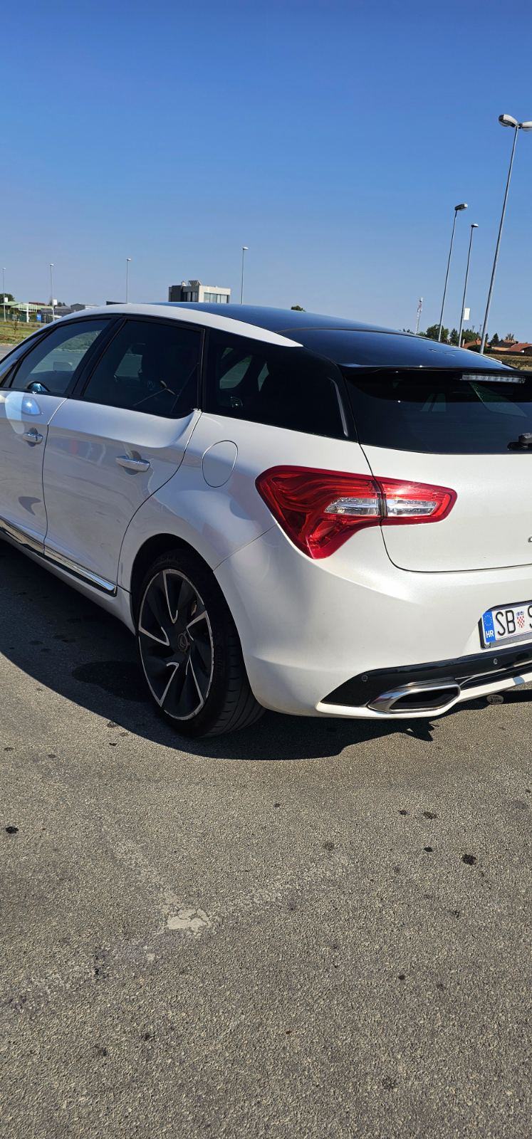 Citroën DS5 Hybrid4 2,0 HDi Sport automatik, fotografija 2