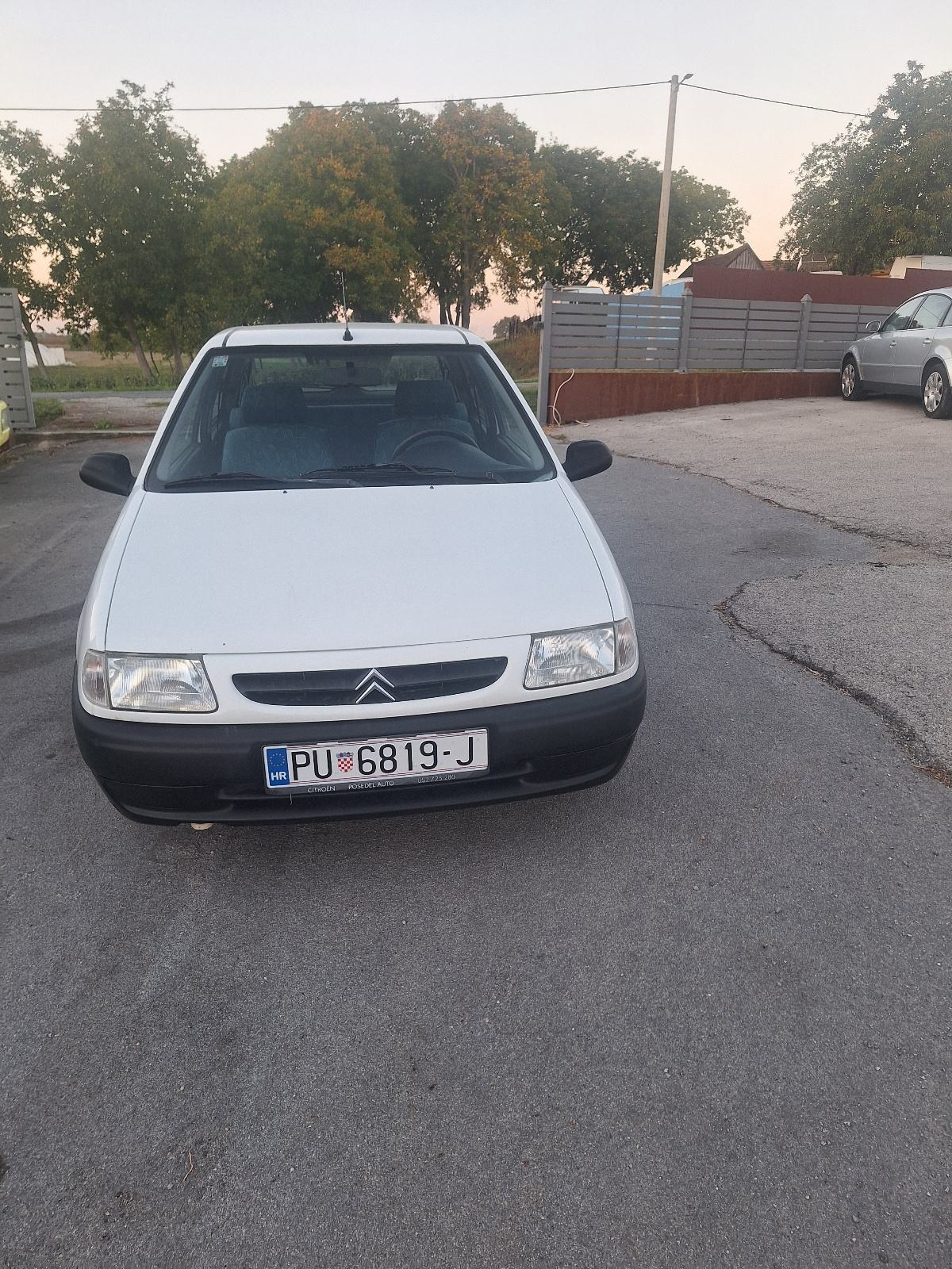 Citroën Saxo 1,0 i A NOVOREGISTRIRAN samo 91.000km., pogled izvana - slika 1