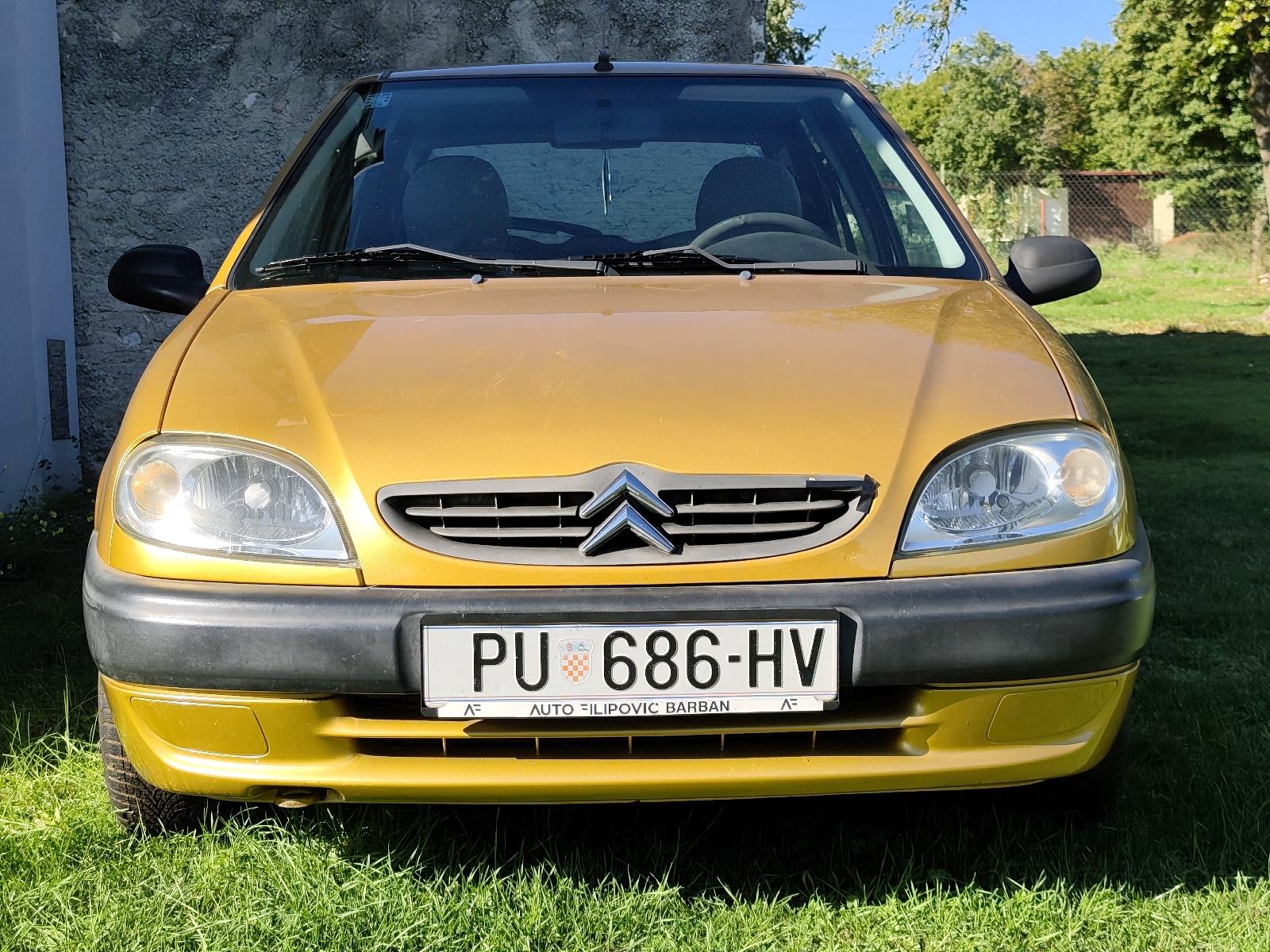 Citroën Saxo 1,1 i, pogled izvana - slika 1