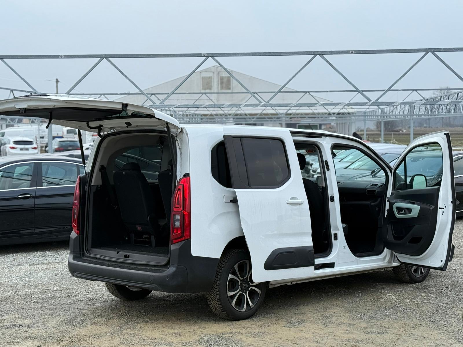 CITROEN BERLINGO 1.5 BlueHDI 2020 GOD - 87 xxx km- 7 sjedišta DOSTAVA, fotografija 13