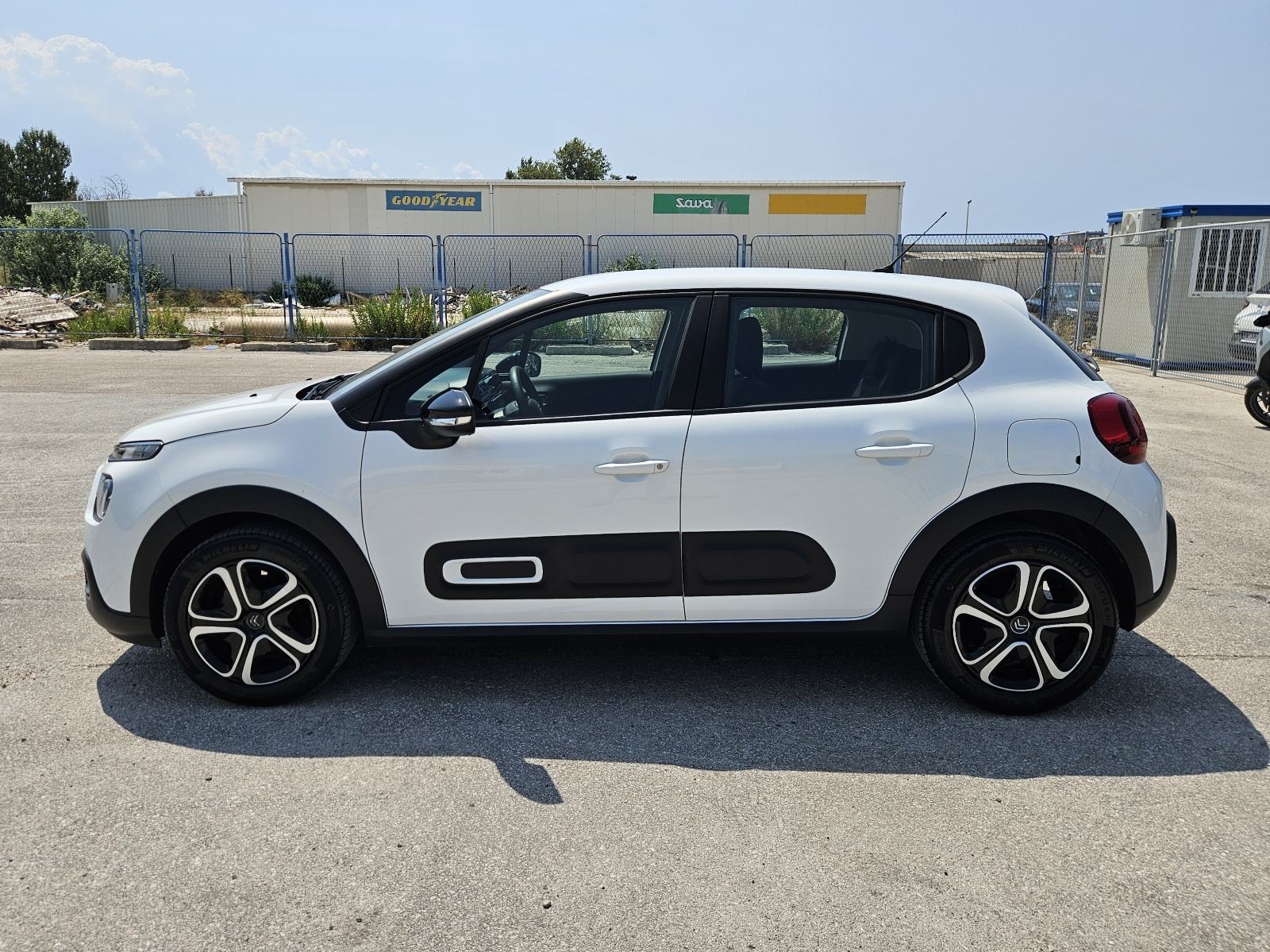 CITROEN C3 1,2 BENZIN • SAMO 28.000 KM • FULL OPREMA • JAMSTVO, fotografija 7