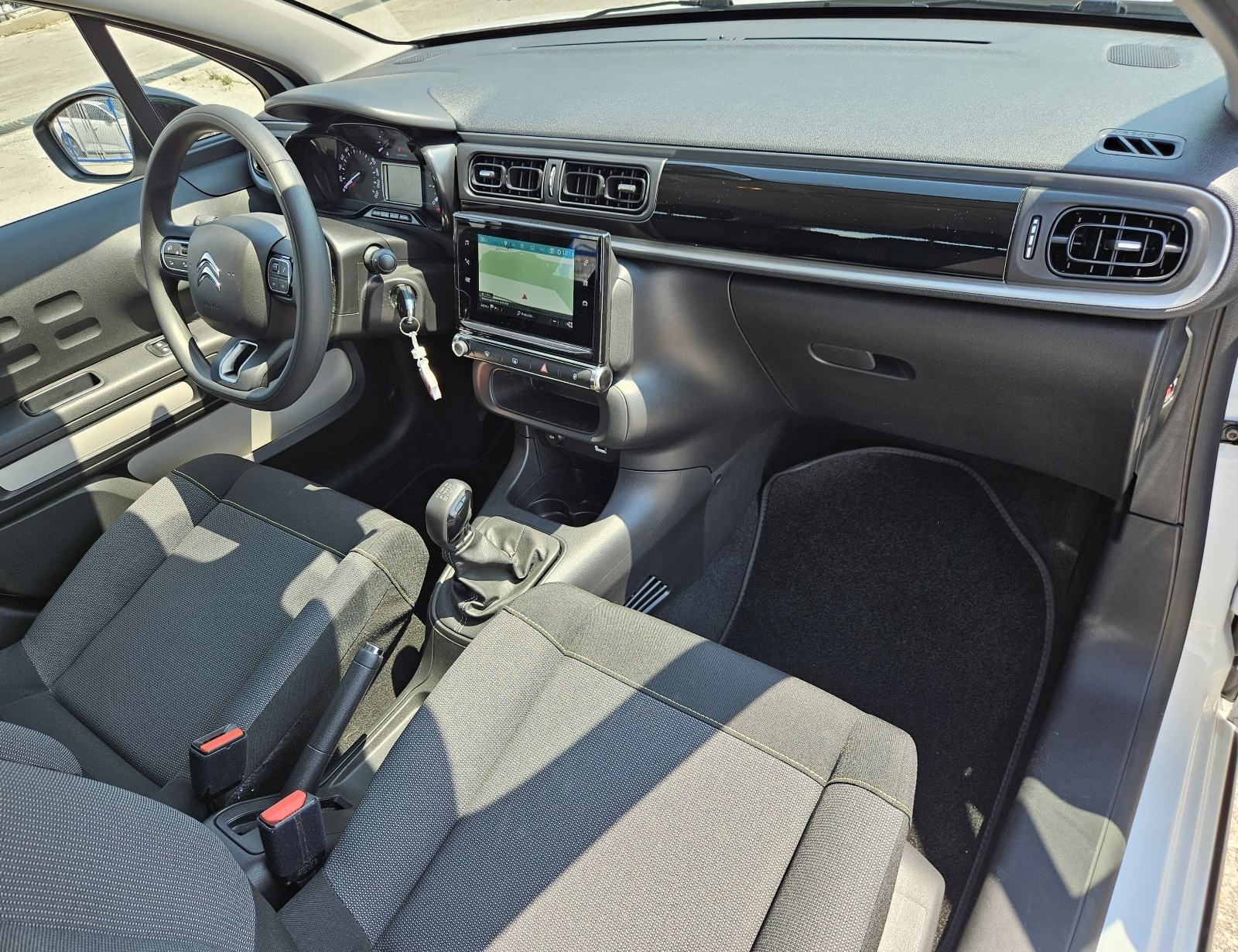 CITROEN C3 1,2 BENZIN • SAMO 28.000 KM • FULL OPREMA • JAMSTVO, fotografija 9