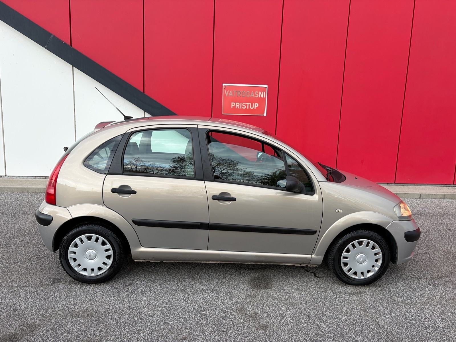 CITROEN C3 1.4 HDI HRV AUTO 135.000KM KLIMA REGISTRIRAN GODINU DANA!!, fotografija 6