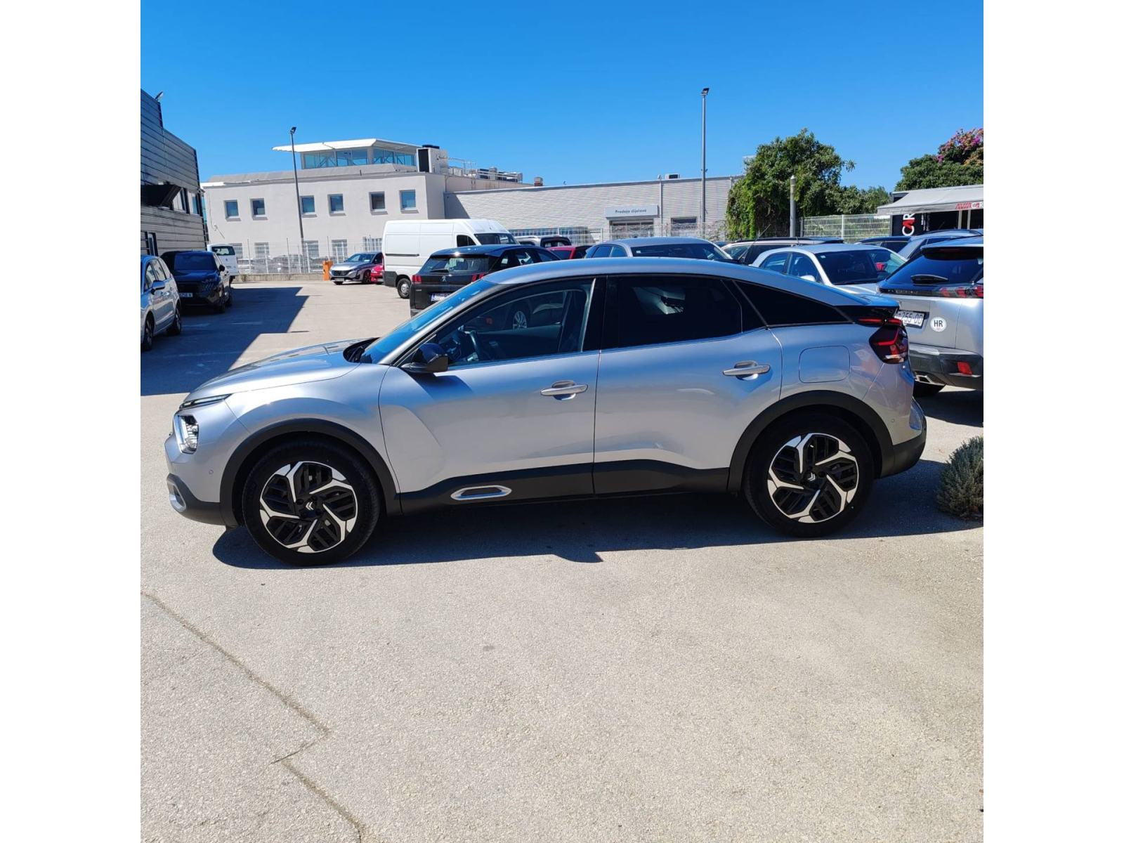 CITROEN C4 1.2 PureTech 130 KS AUTOMATIK *VOZILO S JAMSTVOM*, fotografija 8