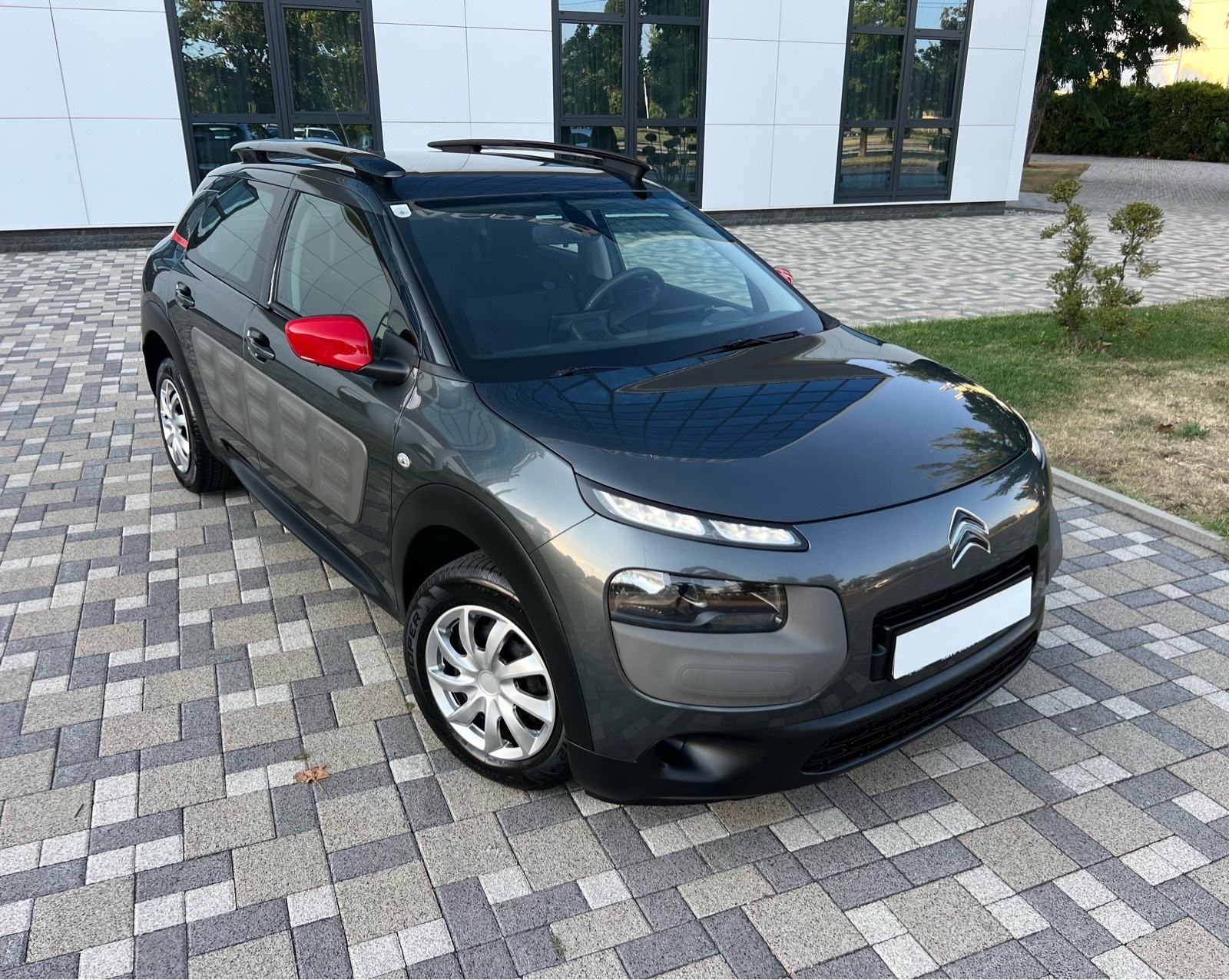 ** CITROEN C4 CACTUS ** 1.2 VTI ** 121.000 KM **REG 1 GODINU **LED **, fotografija 9