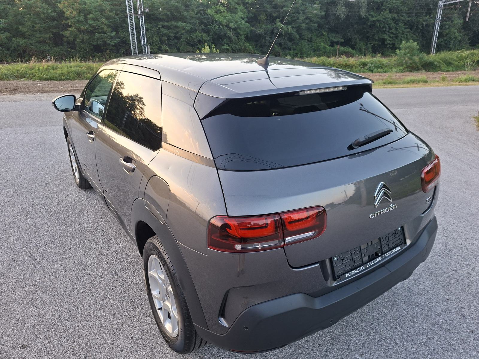 CITROEN C4 CACTUS 1,5 eHDI HR VOZILO, SHINE, NAVI, KAMERA......, pogled izvana - slika 4