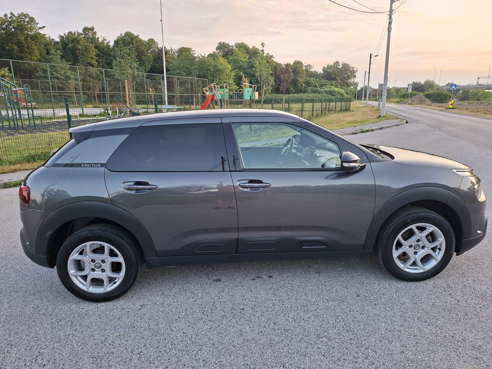 CITROEN C4 CACTUS 1,5 eHDI HR VOZILO, SHINE, NAVI, KAMERA......, fotografija 8