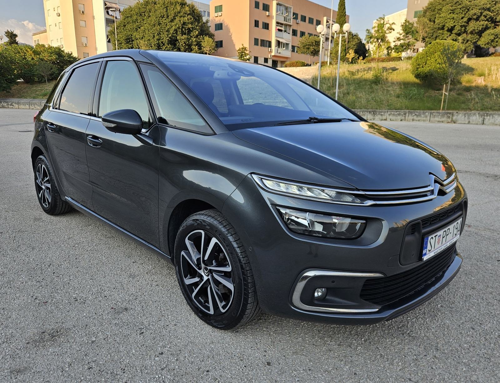 CITROEN C4 PICASSO 1,6 HDi 120 KS • FULL OPREMA • JAMSTVO, fotografija 7