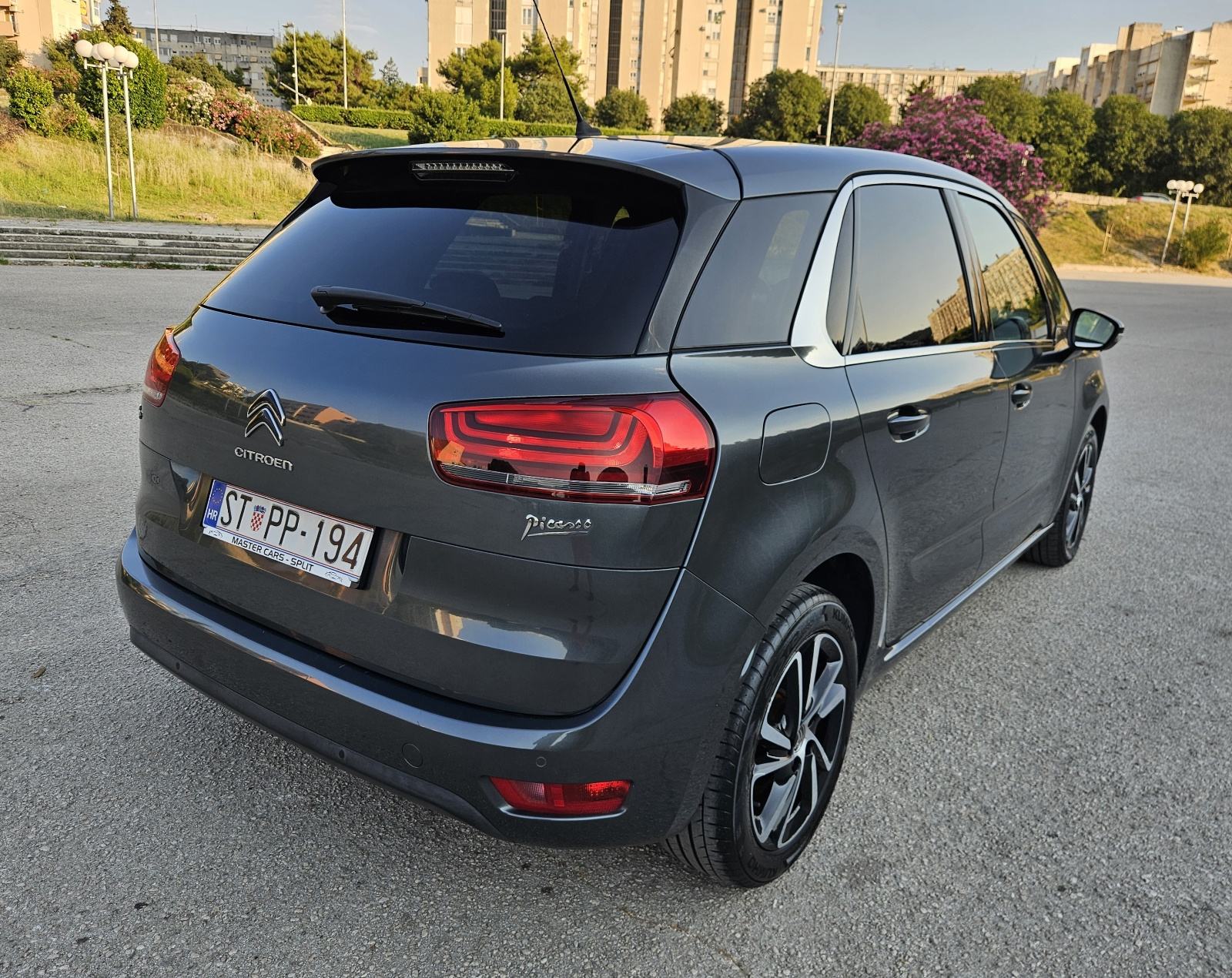 CITROEN C4 PICASSO 1,6 HDi 120 KS • FULL OPREMA • JAMSTVO, fotografija 9