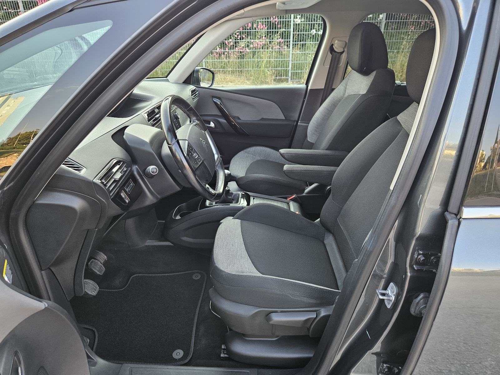 CITROEN C4 PICASSO 1,6 HDi 120 KS • FULL OPREMA • JAMSTVO, fotografija 17