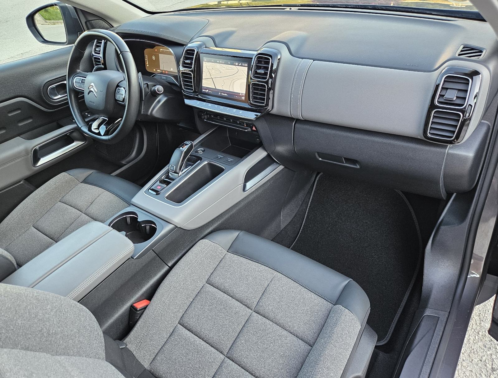 CITROEN C5 AIRCROSS 1,2 TURBO 130 KS • AUTOMATIK • SAMO 59.000 KM, fotografija 14