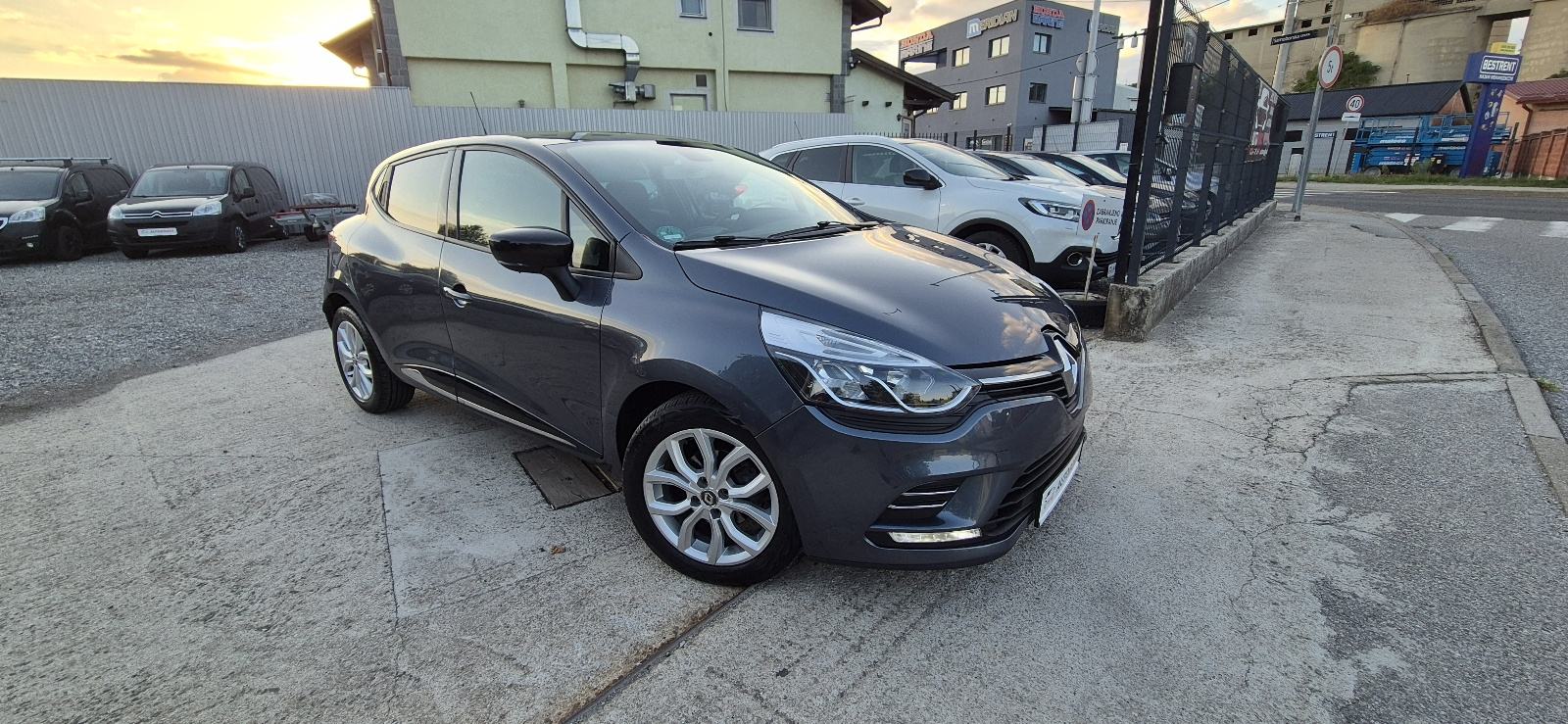 Clio 0.9 TCe servisna navi alu pdc temp aut klima odličan, fotografija 2