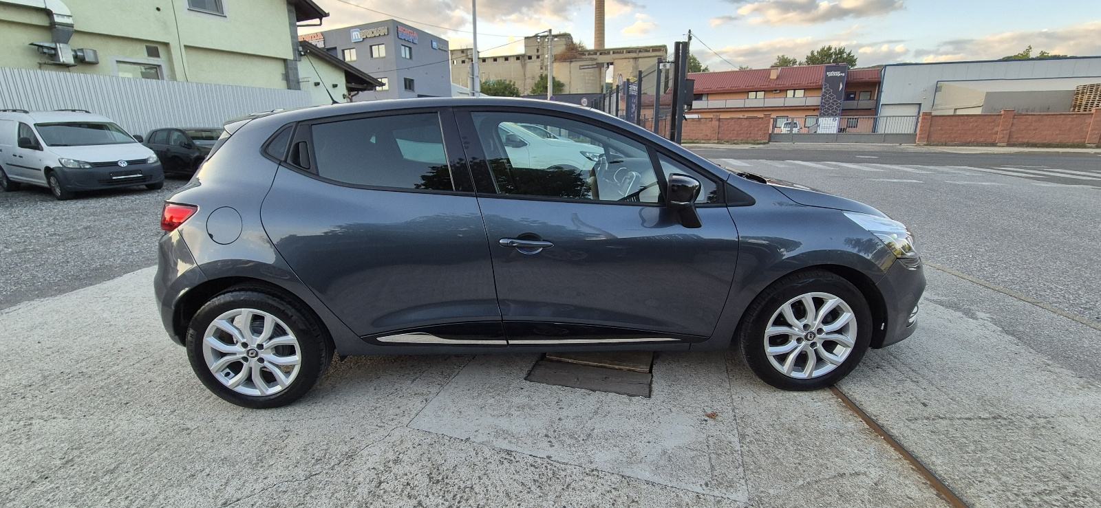 Clio 0.9 TCe servisna navi alu pdc temp aut klima odličan, fotografija 7