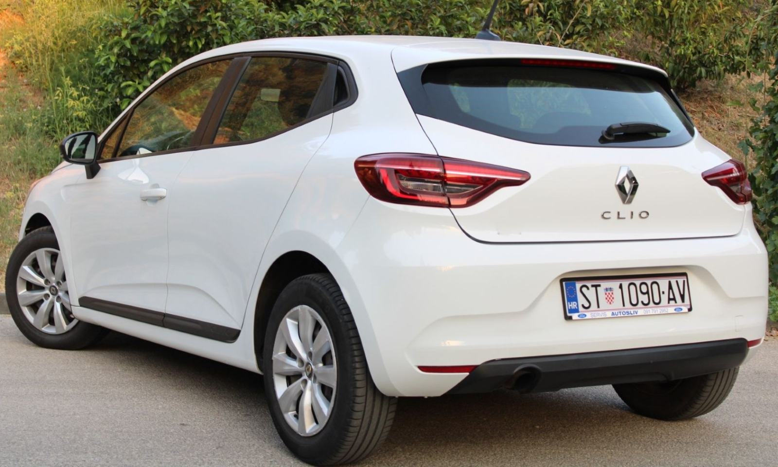 CLIO TCE*MODEL 2021G*LED*TEMPOMAT*ESP*NOVE GUME*SERVISNA*REG.9./2027.G, fotografija 9