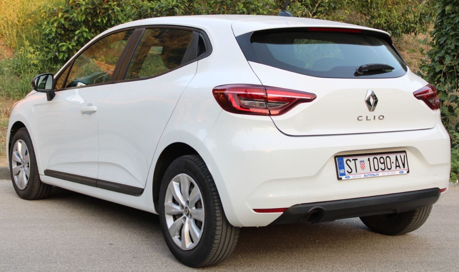 CLIO TCE*MODEL 2021G*LED*TEMPOMAT*ESP*NOVE GUME*SERVISNA*REG.9./2027.G, fotografija 10