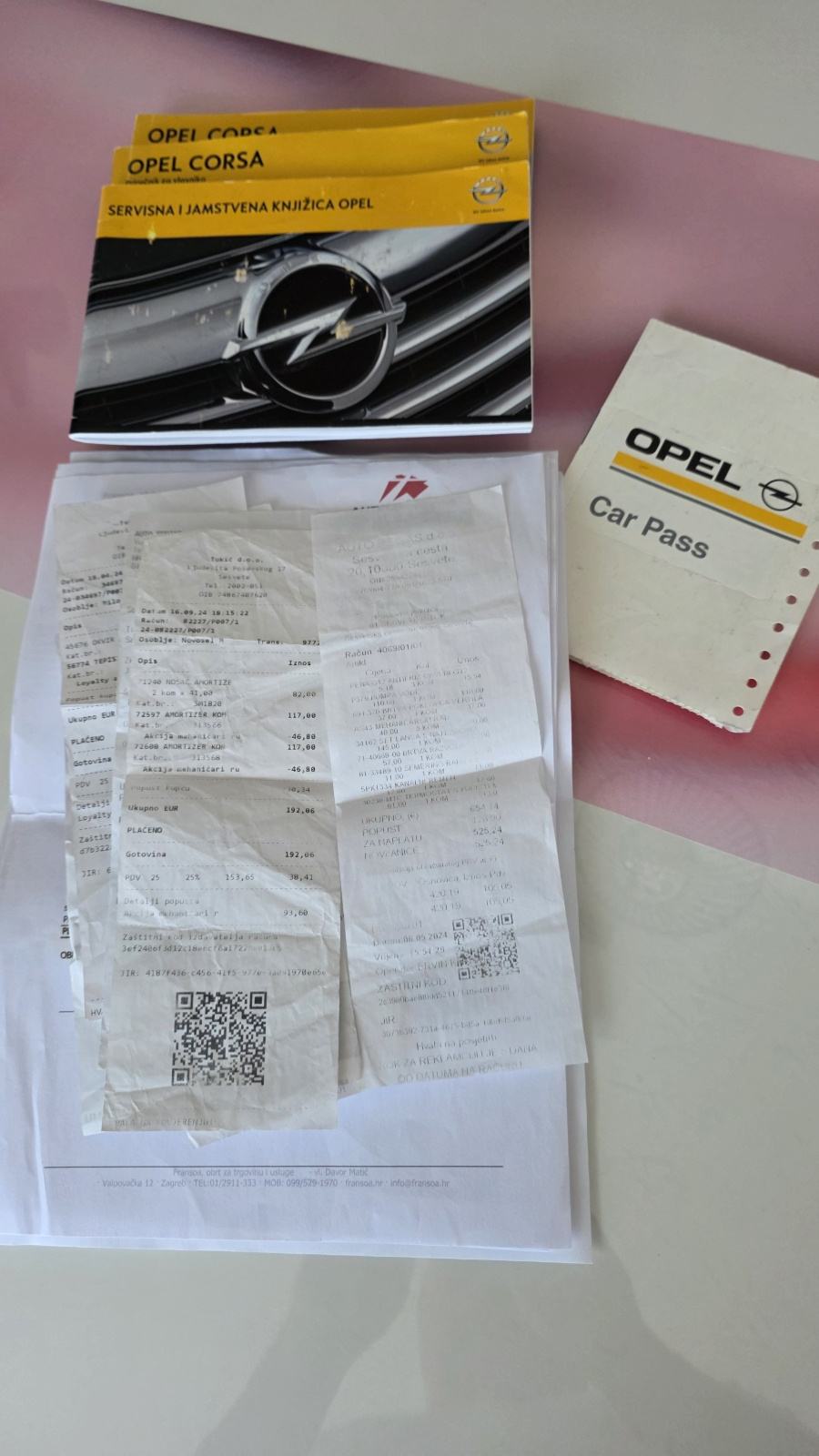 Corsa automatik,nove gume, veliki servis,servisna povjest,2 seta kotač, fotografija 13