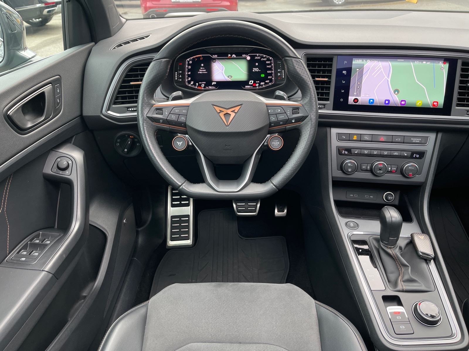 Cupra Ateca 2.0 TSI 300 AKRAPOVIČ,BREMBO,FULL OPREMA,REG. DO 04/2027!, fotografija 9