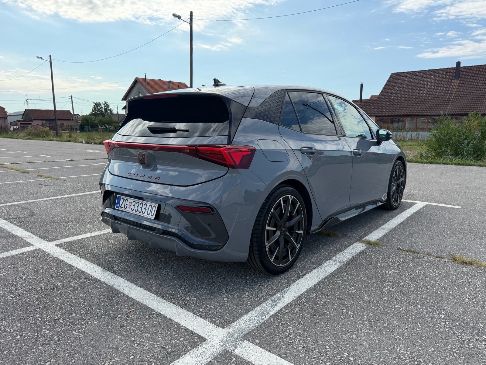 Cupra Born, fotografija 2