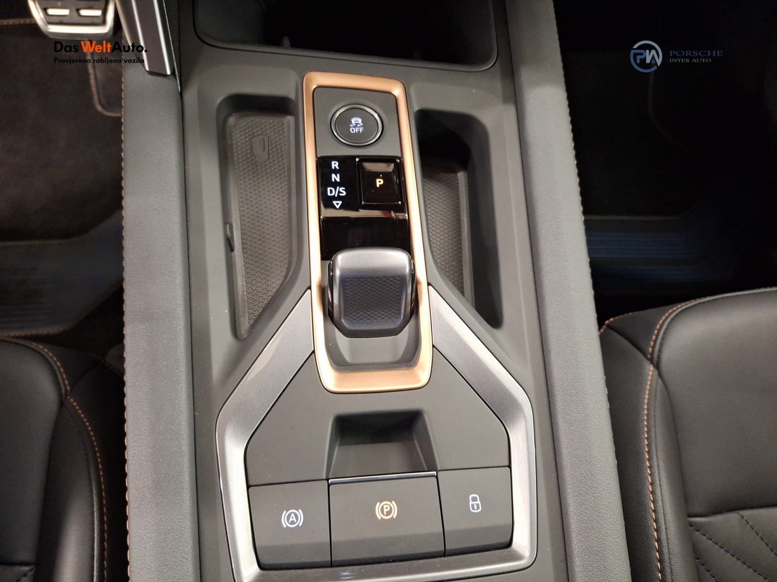 Cupra Formentor 1.5 e-Hybrid 150 kW DSG Tribe, fotografija 17