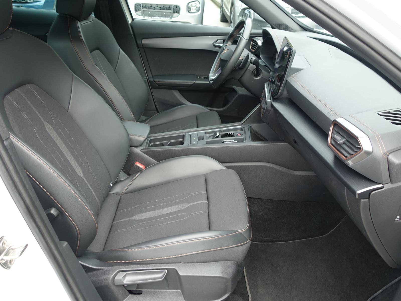 Cupra Formentor 1,5 TSI 150 DSG / JAMSTVO + REGISTRACIJA, fotografija 11