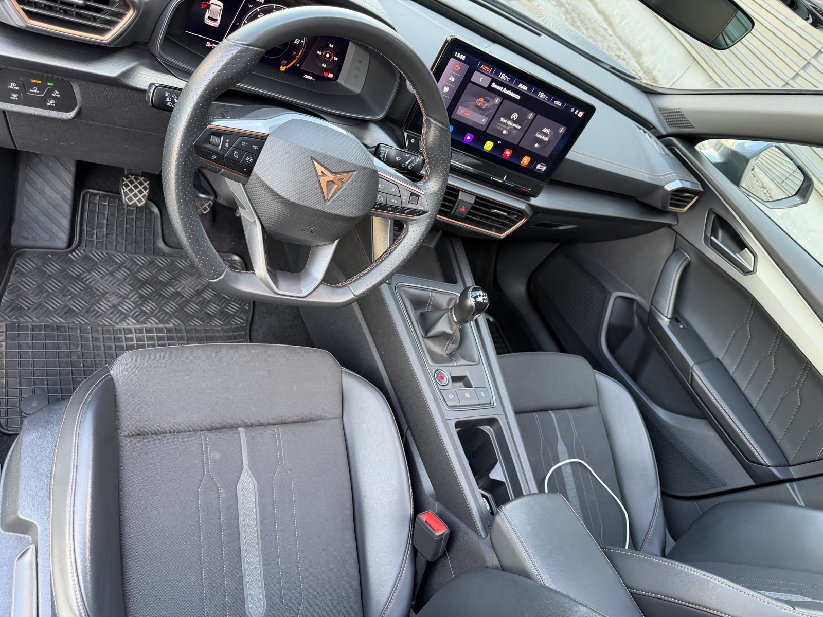 CUPRA FORMENTOR 1.5 TSI 150 KS,77 TKM, PANORAMA, LEASING, GARANCIJA, fotografija 17
