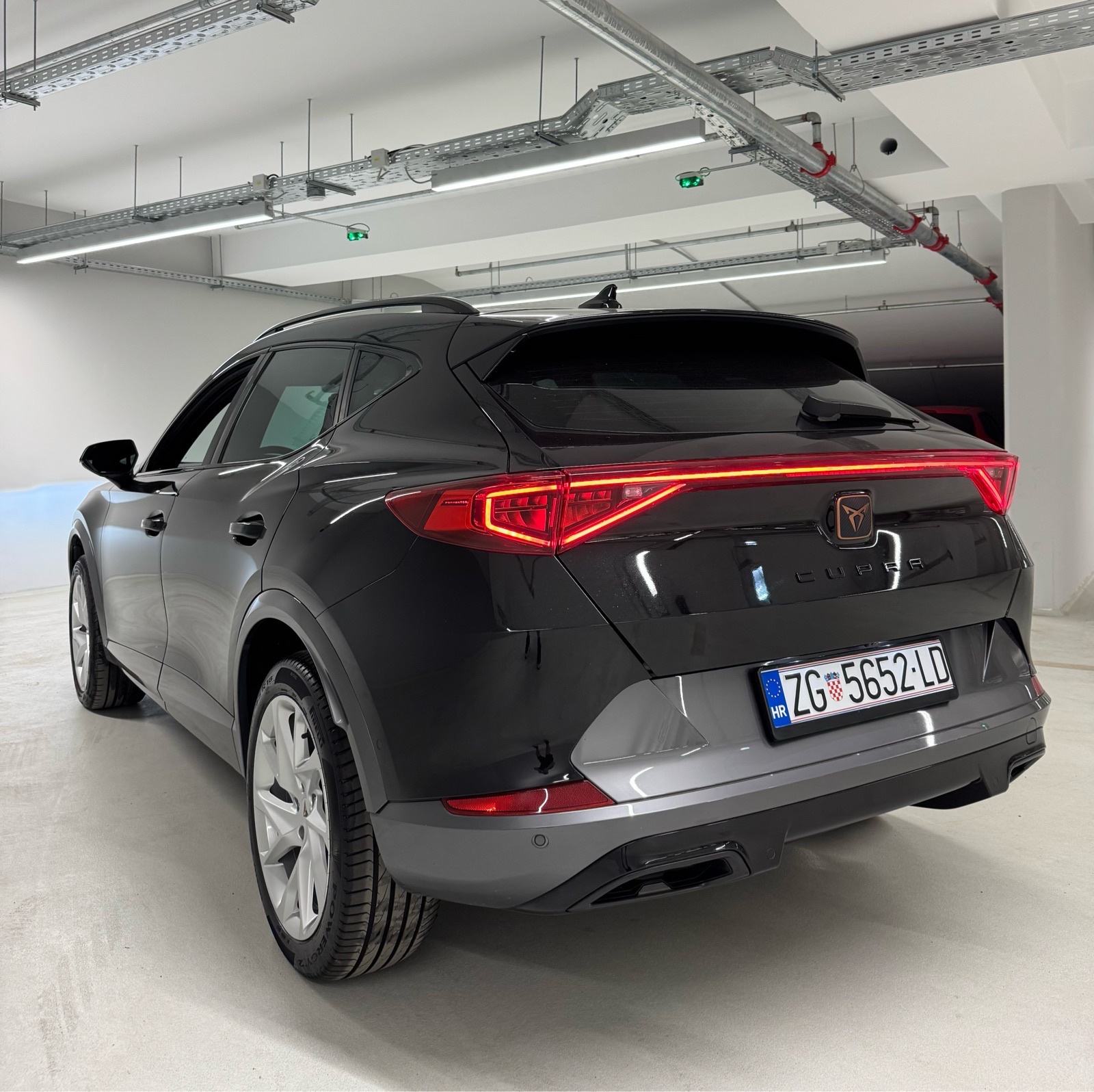 Cupra Formentor 1,5 TSI DSG ACC Matrix Kamera Keyless, fotografija 7