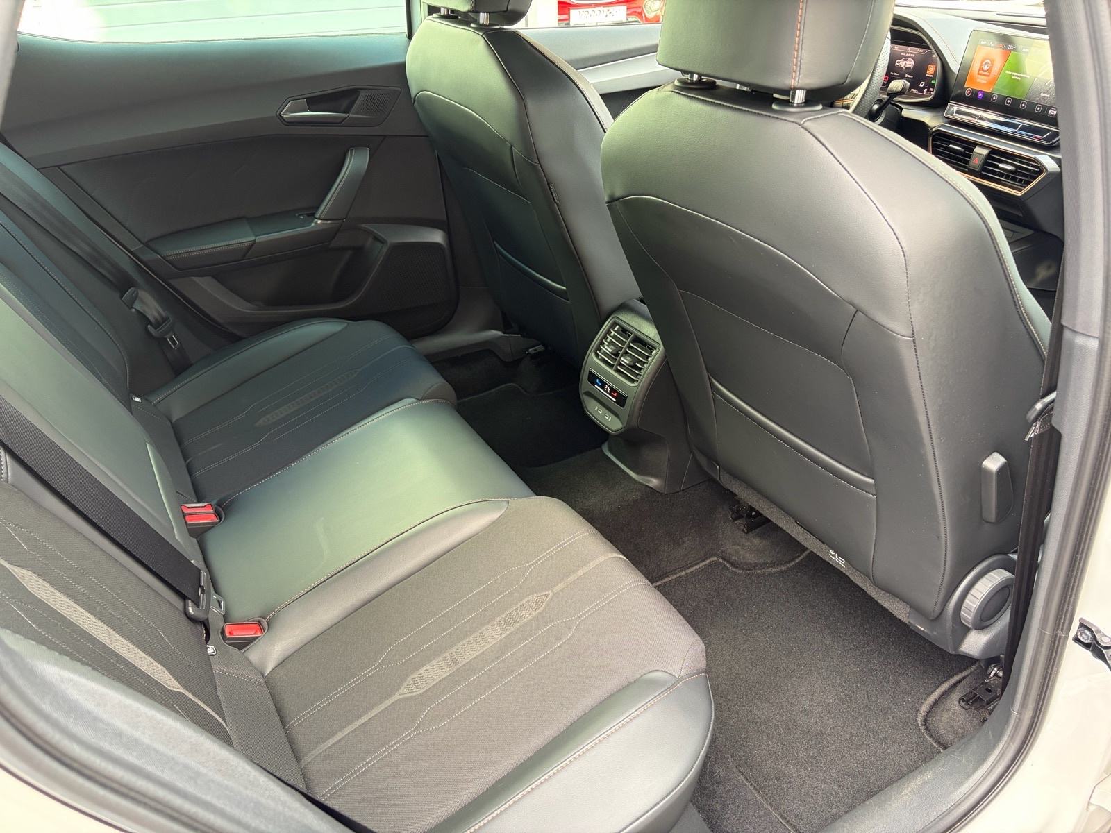 Cupra Formentor 1,5 TSI DSG | LED | ACC | Beats | Jamstvo do 36 mj., fotografija 15