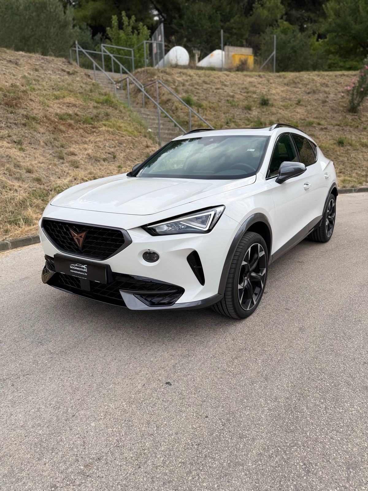 Cupra Formentor 1,5 TSI DSG LED PANO U PDV-u!!, fotografija 2