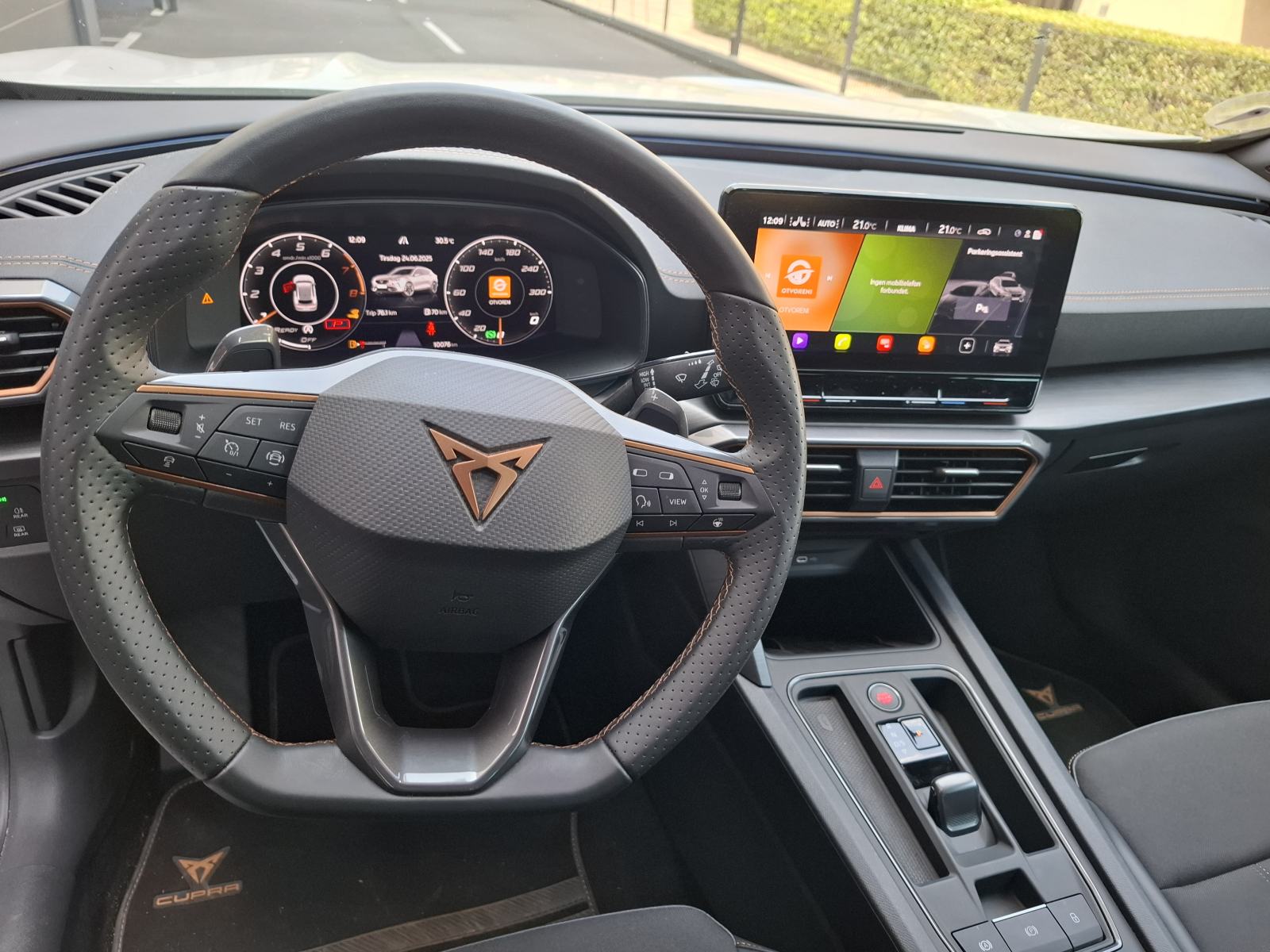 Cupra Formentor 1,5 TSI DSG, SNIŽENO 3500e, samo 9700km,, fotografija 12
