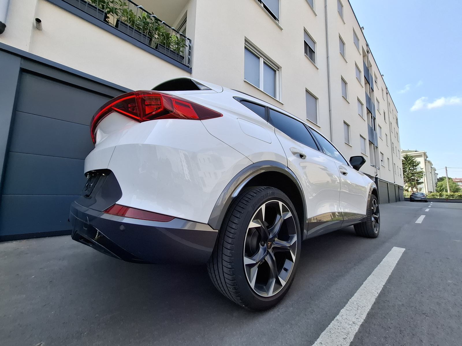 Cupra Formentor 1,5 TSI DSG, SNIŽENO 3500e, samo 9700km,, pogled izvana - slika 3