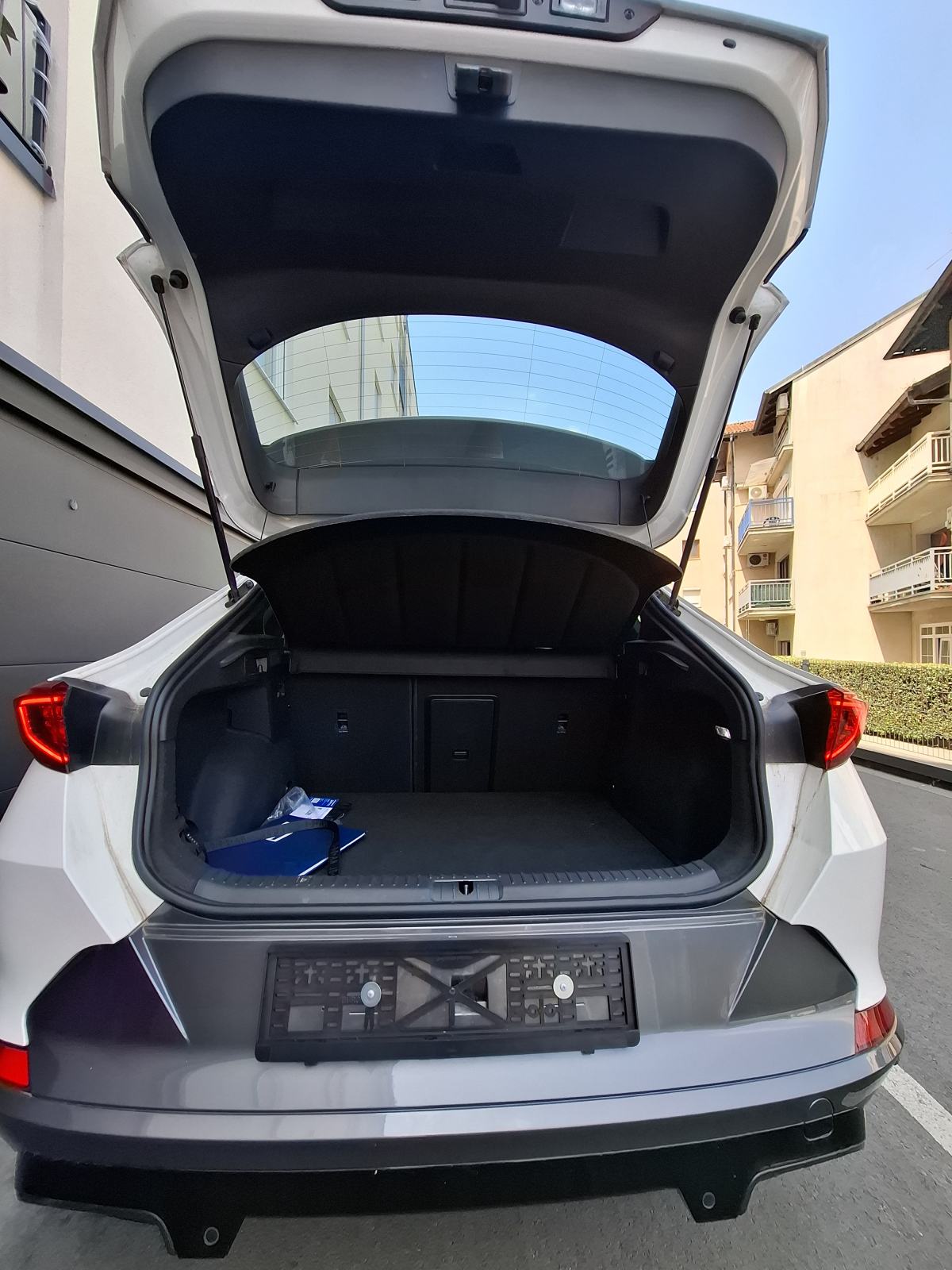 Cupra Formentor 1,5 TSI DSG, SNIŽENO 3500e, samo 9700km,, fotografija 18