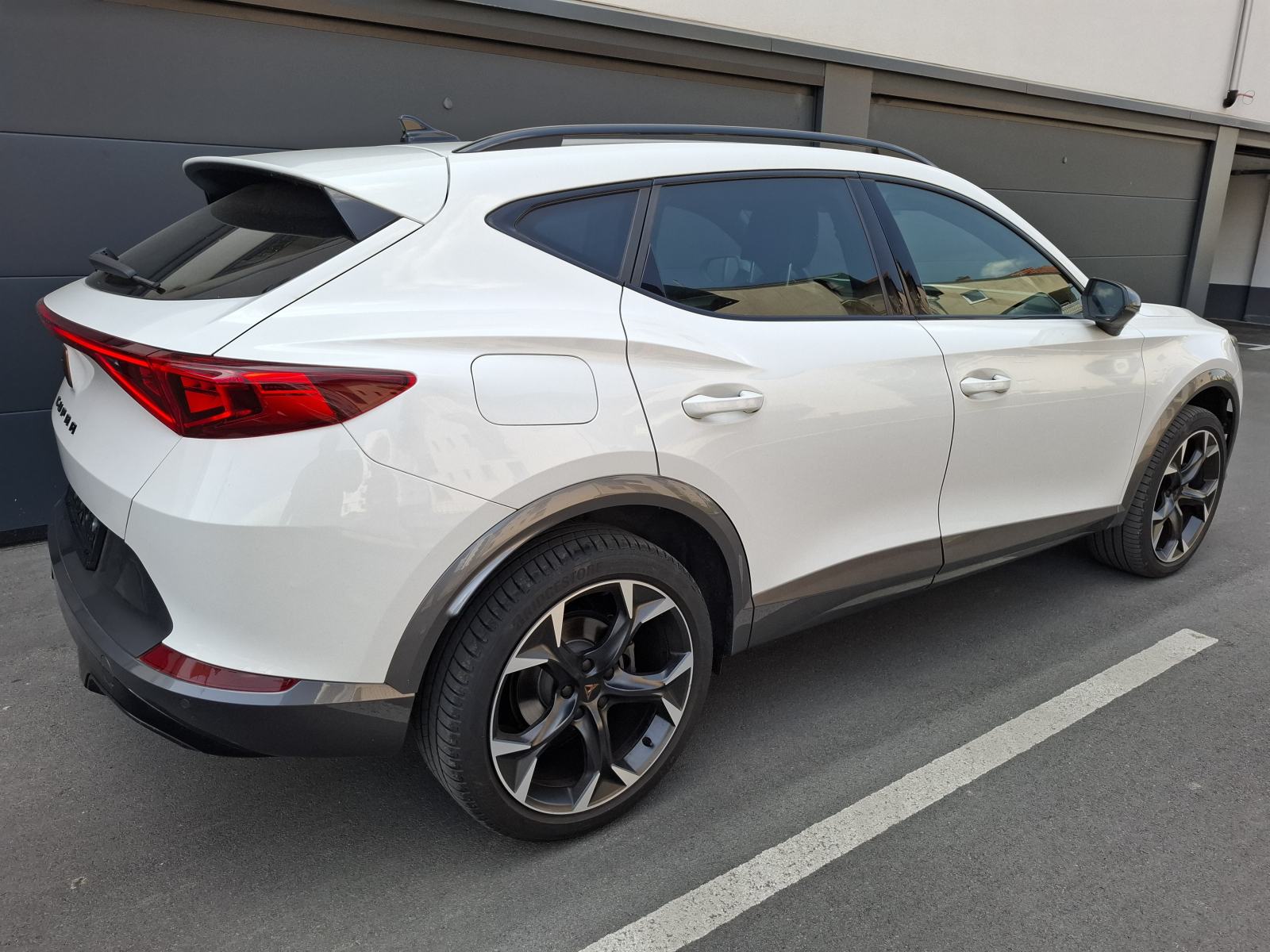 Cupra Formentor 1,5 TSI DSG, SNIŽENO 3500e, samo 9700km,, pogled izvana - slika 2