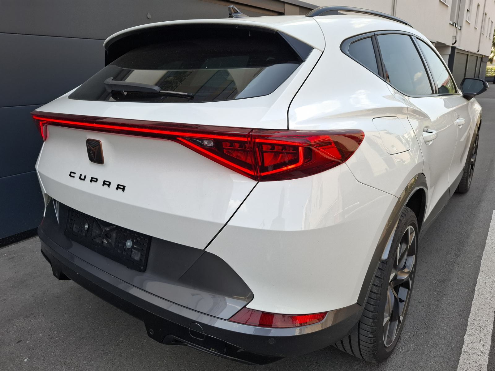 Cupra Formentor 1,5 TSI DSG, SNIŽENO 3500e, samo 9700km,, fotografija 20