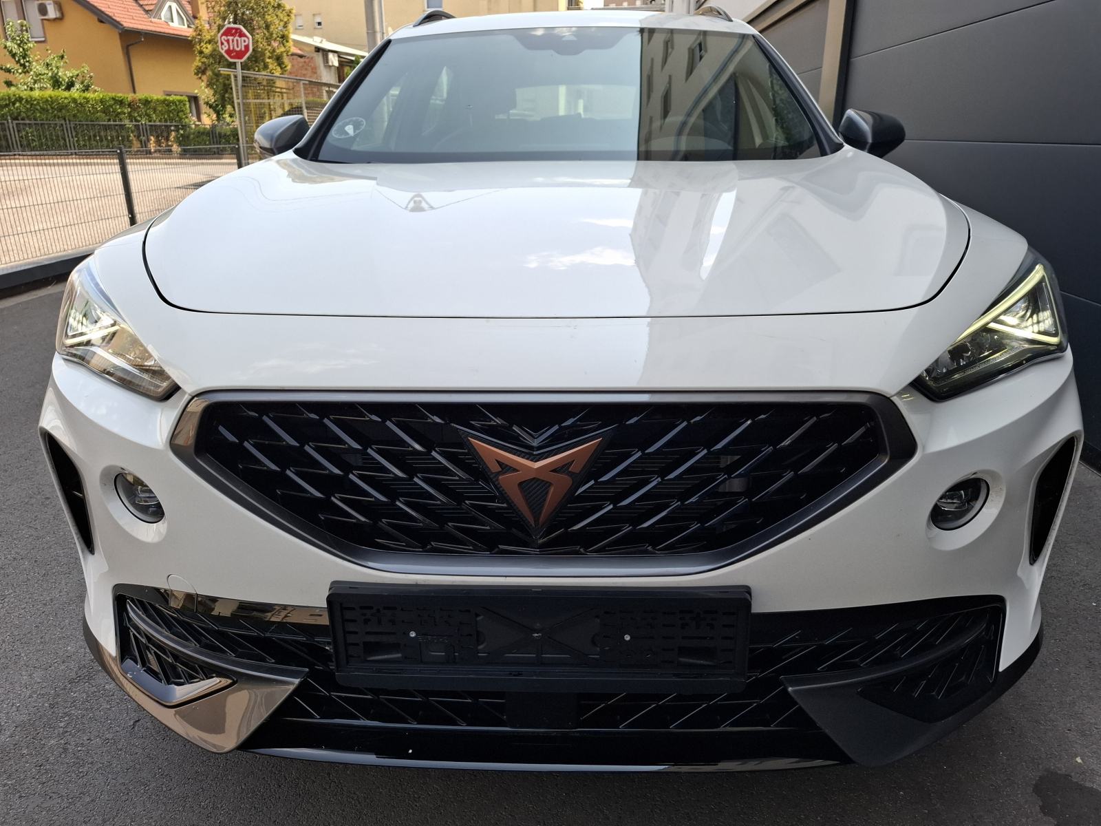 Cupra Formentor 1,5 TSI DSG, SNIŽENO 3500e, samo 9700km,, pogled izvana - slika 4
