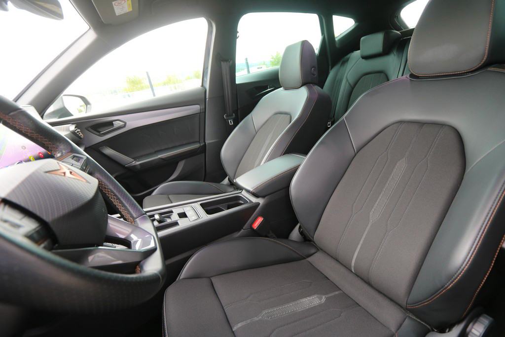 Cupra Formentor 1.5 TSI DSG-Tiptronik Basis VIRTUAL - Full LED -, fotografija 6