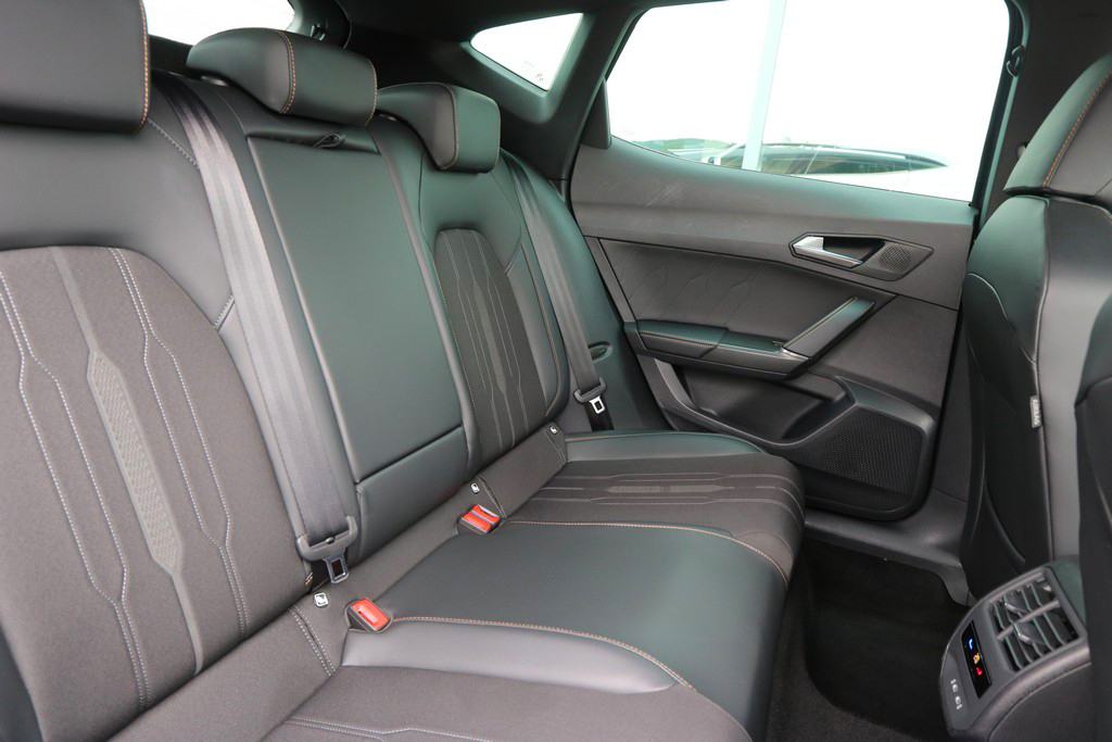 Cupra Formentor 1.5 TSI DSG-Tiptronik Basis VIRTUAL - Full LED -, fotografija 8