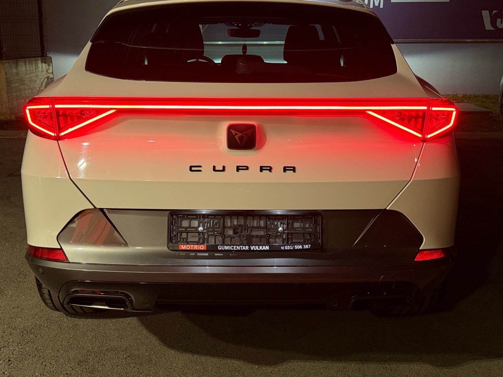 Cupra Formentor 1,5 TSI DSG, Top oprema! Samo 47.000km. Jamstvo, fotografija 13
