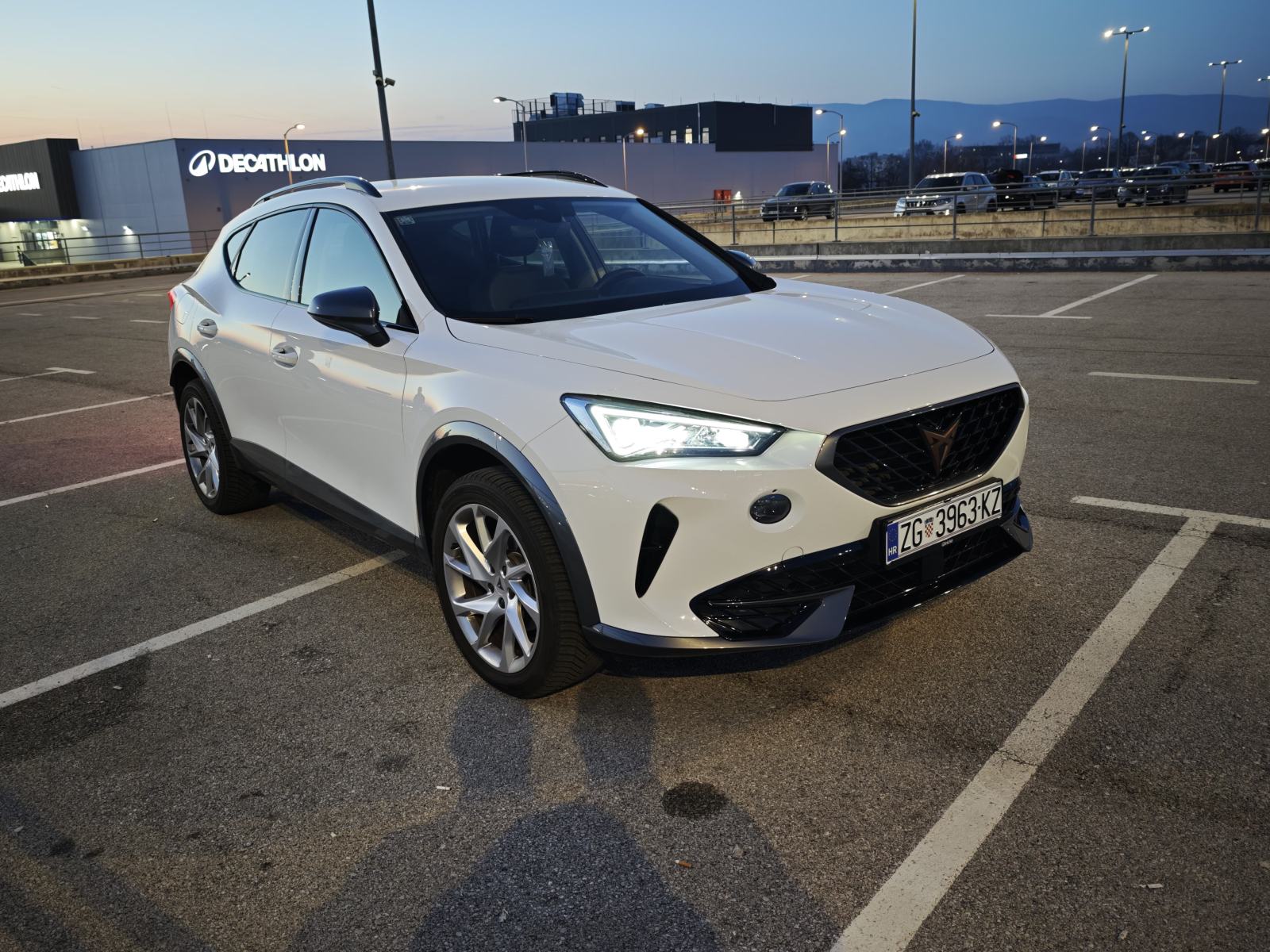 Cupra Formentor 1.5 TSI, 2023.g., 17.000km, fotografija 4