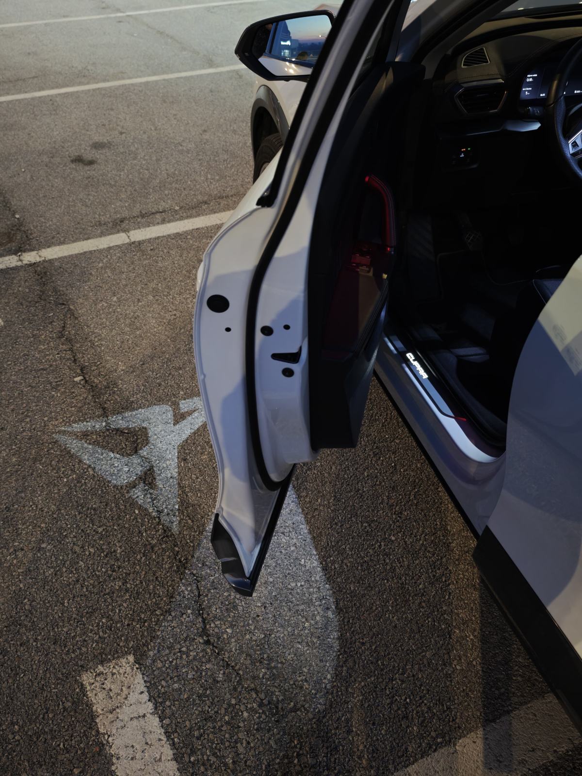 Cupra Formentor 1.5 TSI, 2023.g., 17.000km, fotografija 16