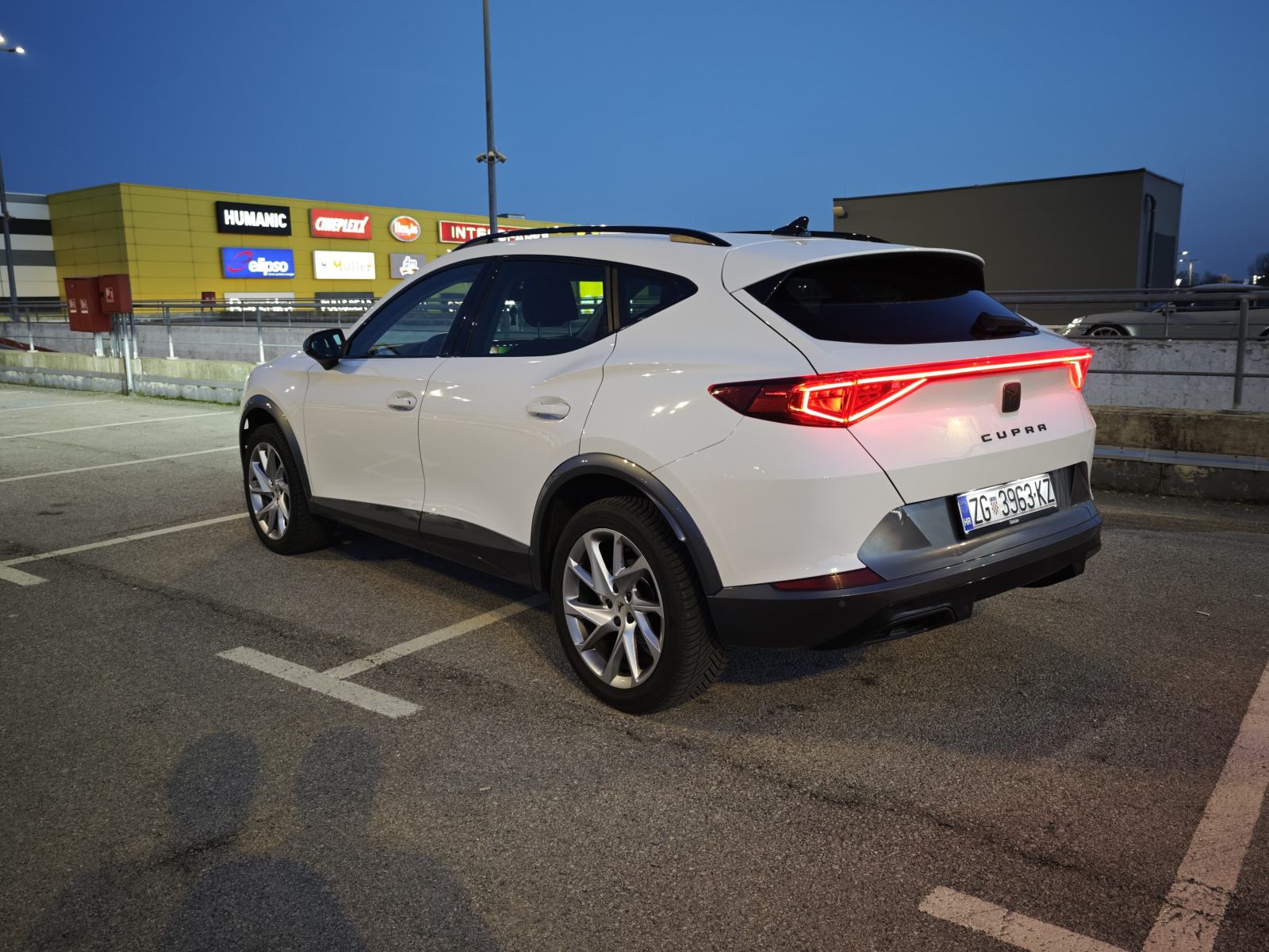 Cupra Formentor 1.5 TSI, 2023.g., 17.000km, fotografija 5