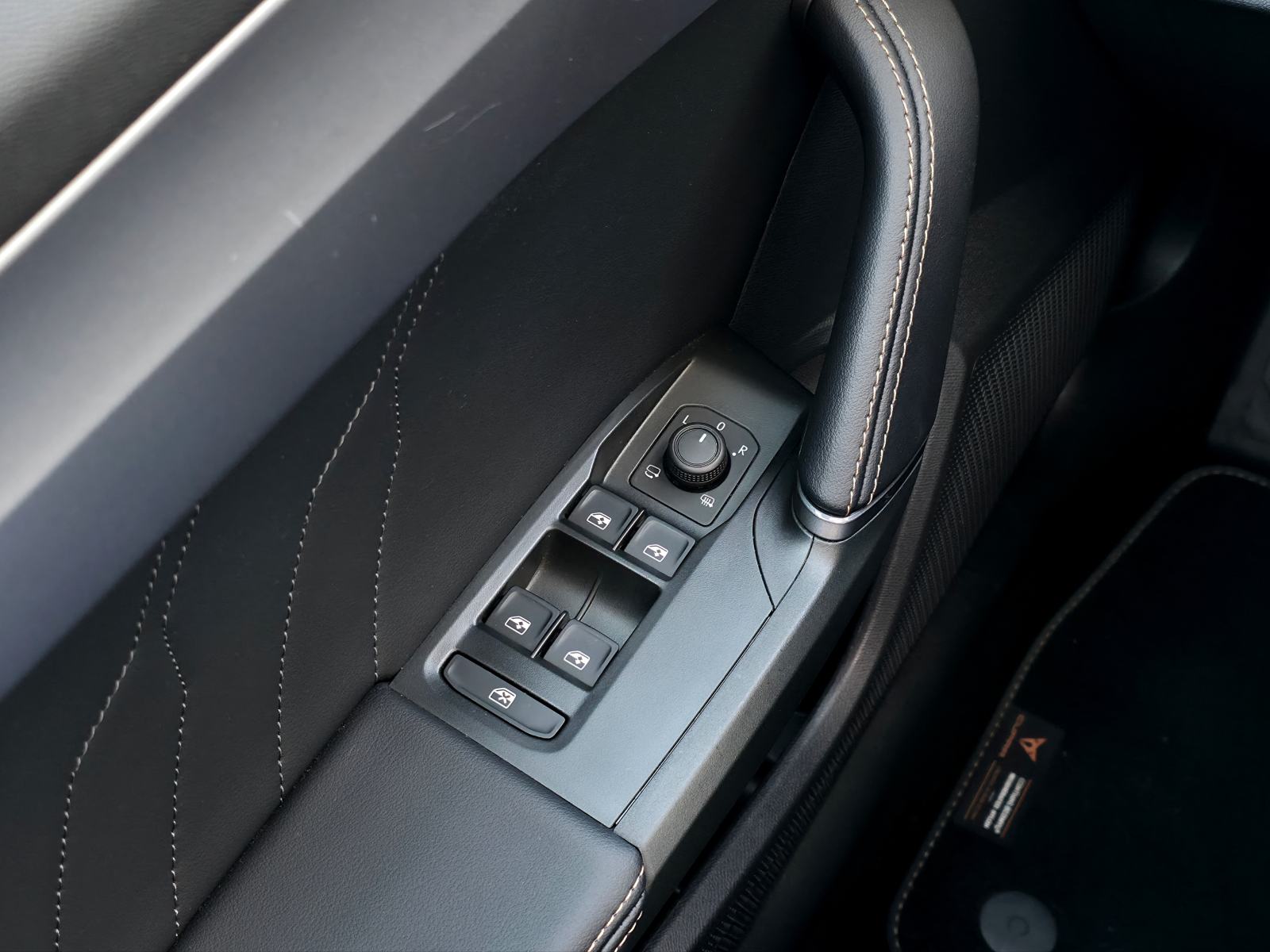 Cupra Formentor 1,5TSI Impulse FULLED-PANOR-ACC-AMBIENT-KELYESS-KAMERA, fotografija 14