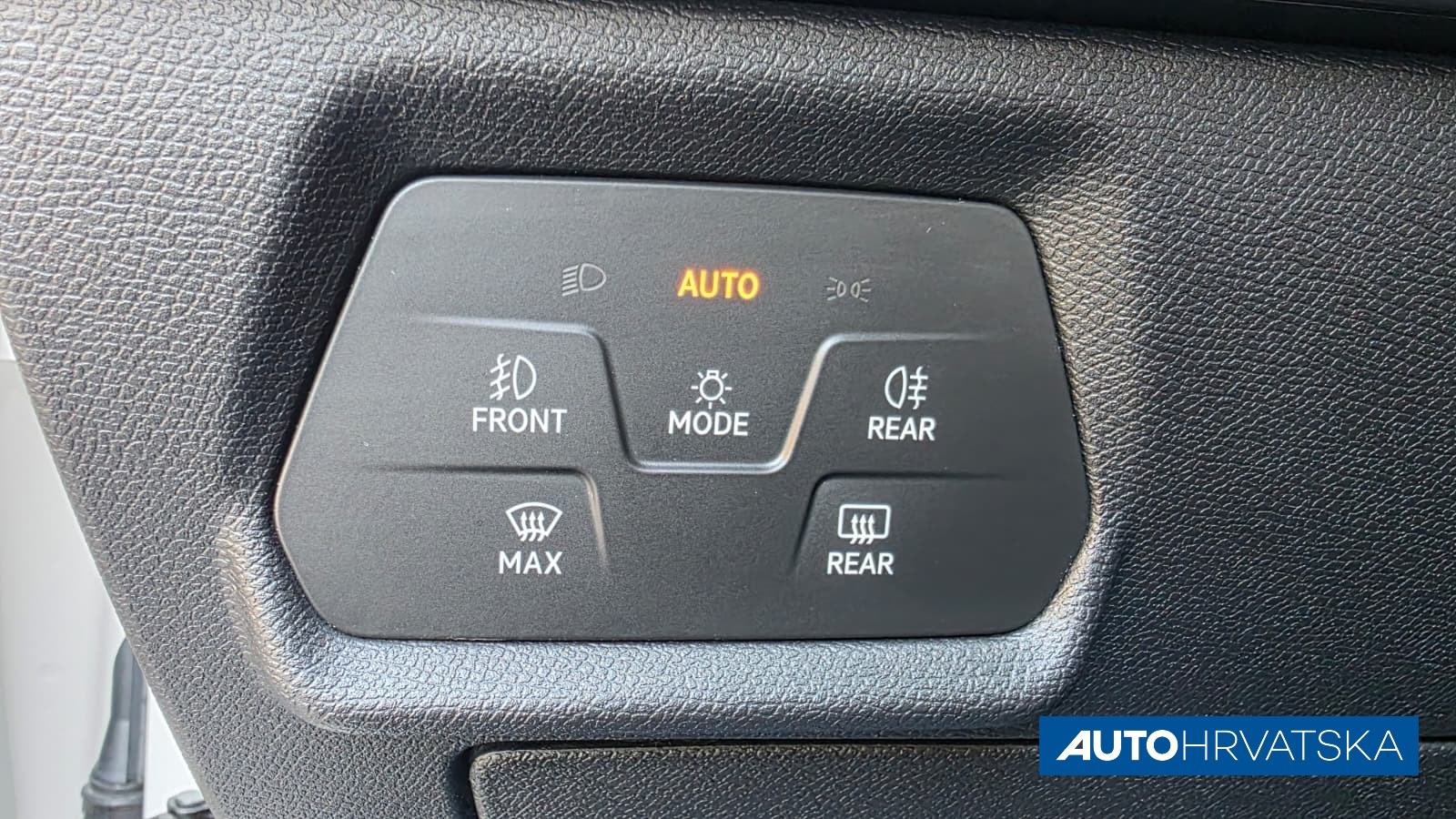 CUPRA FORMENTOR 2.0 TDI EVO DSG 4DRIVE - TVORNIČKO JAMSTVO, 25.390,00, fotografija 12