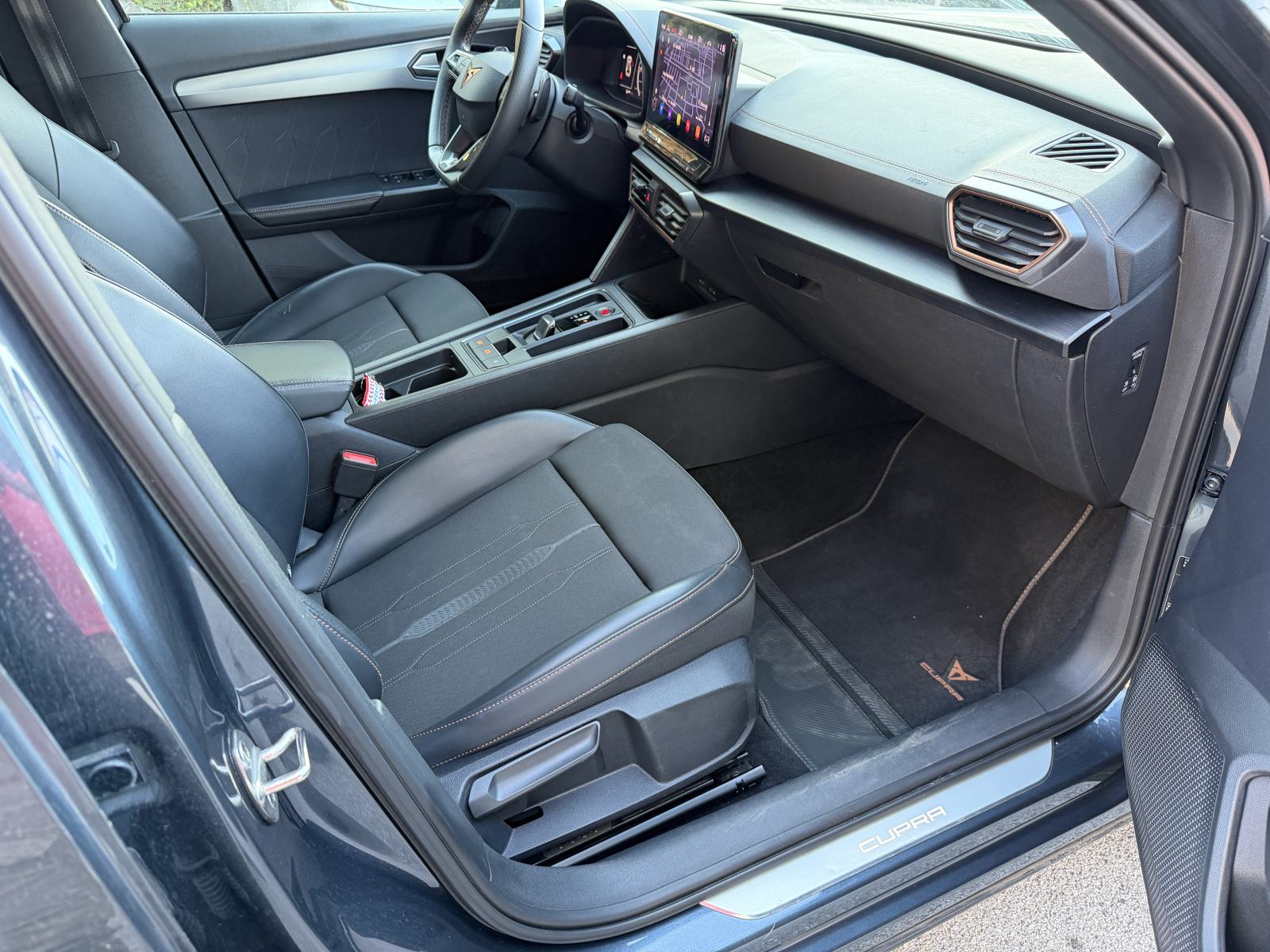 Cupra Formentor 2,0 TSI DSG 4 DRIVE NIJE UVOZ, fotografija 10