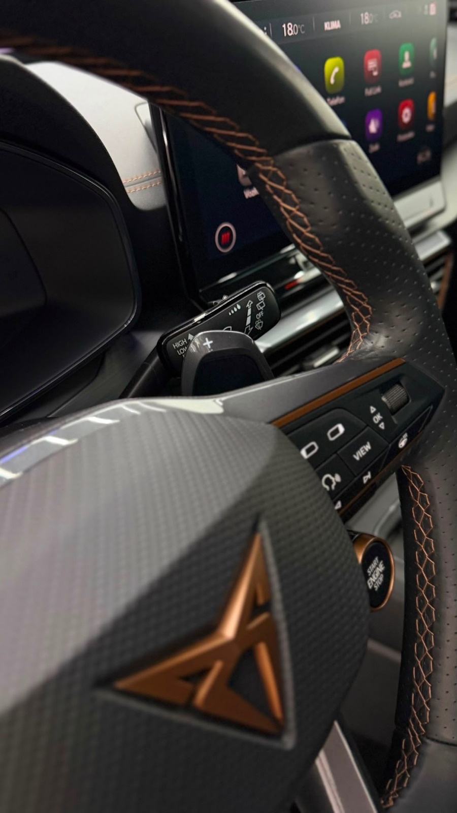 Cupra Formentor 2,0 TSI VZ°4 DRIVE°19” FELGE°KOZA°VIRTUAL°NAVI°AMBI°, fotografija 12
