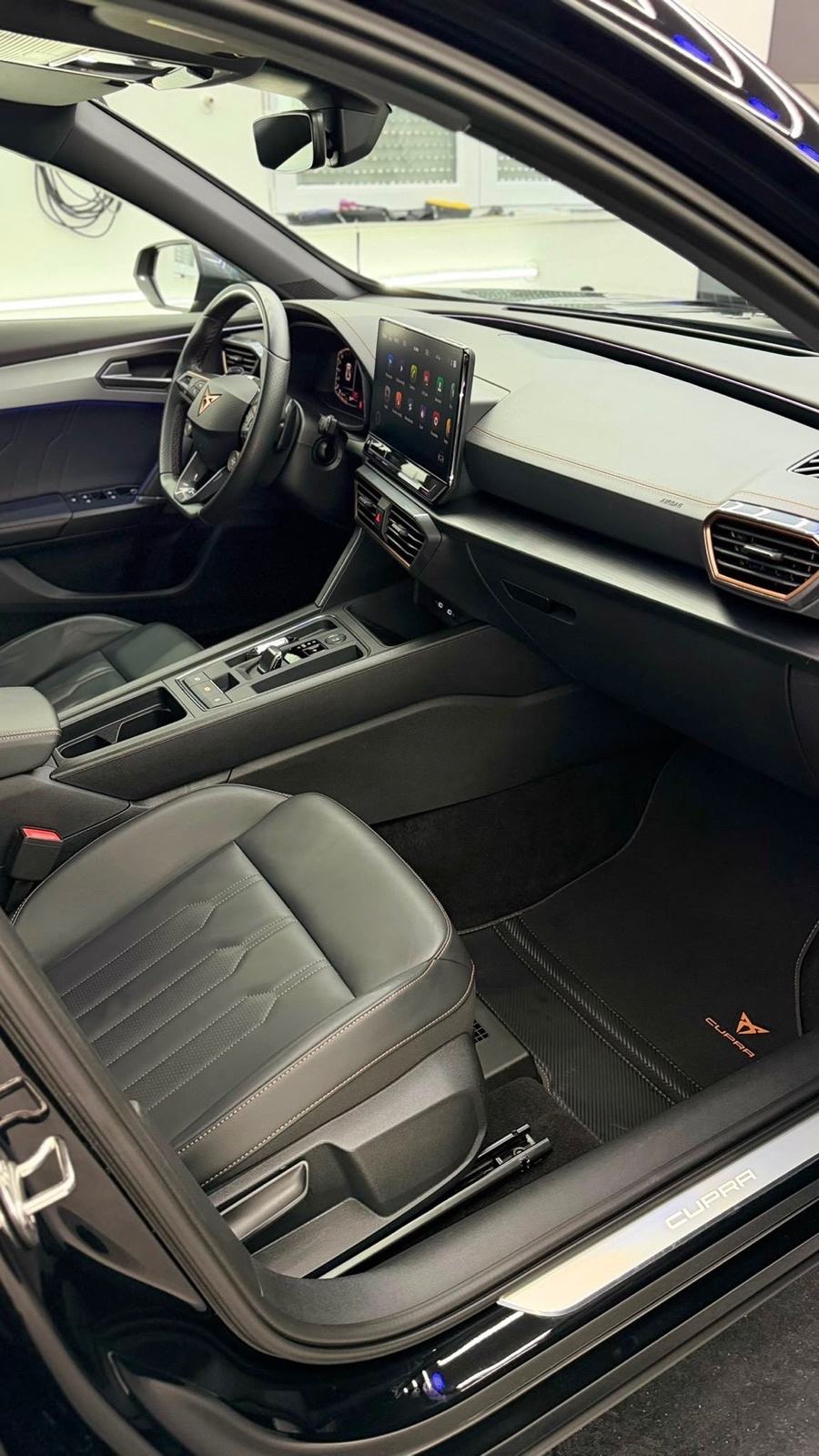 Cupra Formentor 2,0 TSI VZ°4 DRIVE°19” FELGE°KOZA°VIRTUAL°NAVI°AMBI°, fotografija 15