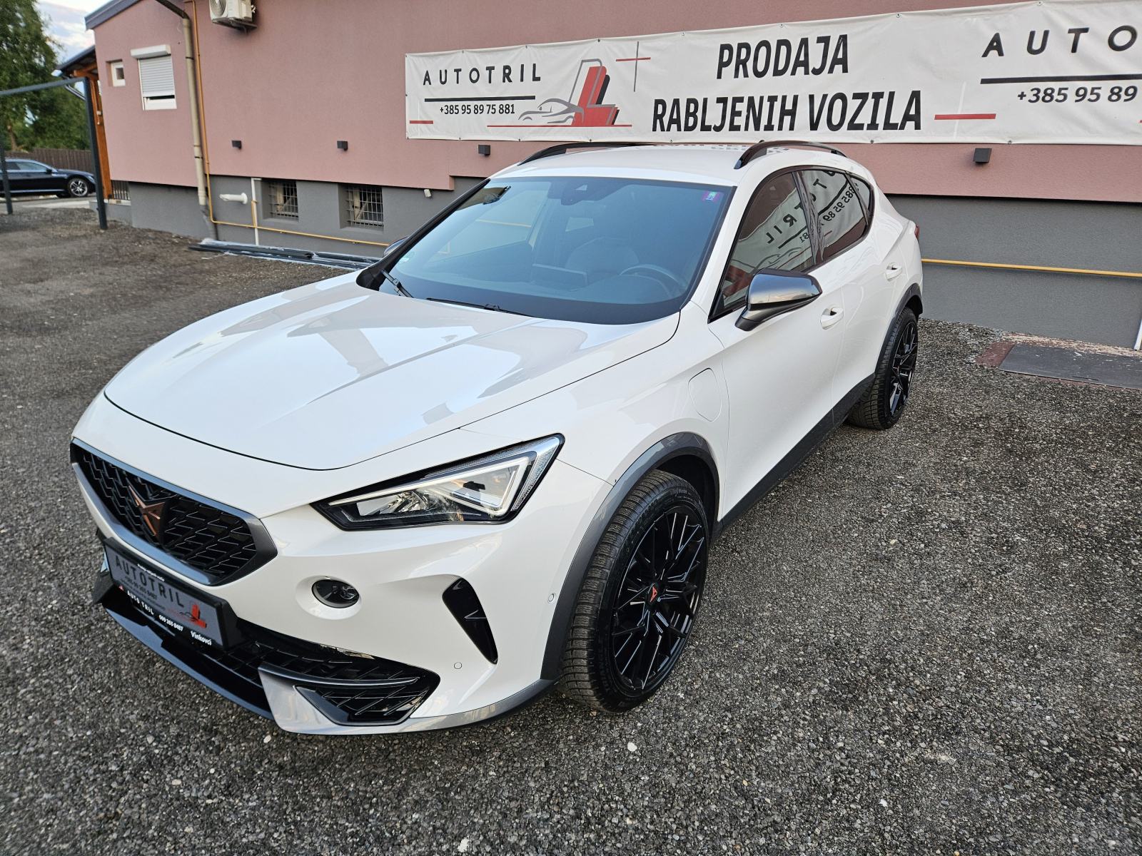 Cupra Formentor eHybrid VZ TOP STANJE,LEASING BEZ UČEŠĆA I BEZ JAMACA!, fotografija 9